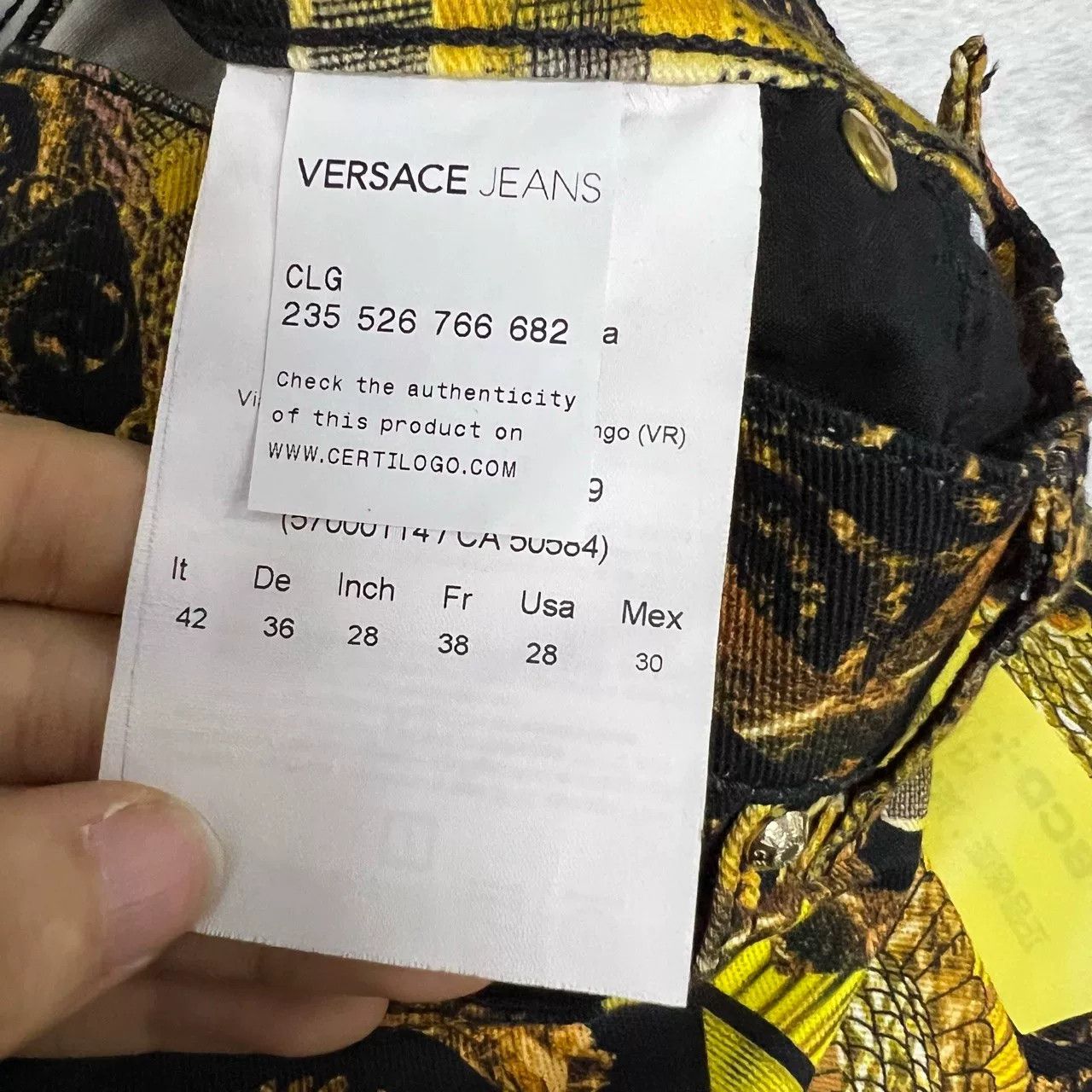 Versace Versace Jeans Baroque Print Trousers Size 28 Size US 28 / EU 44 - 5 Thumbnail