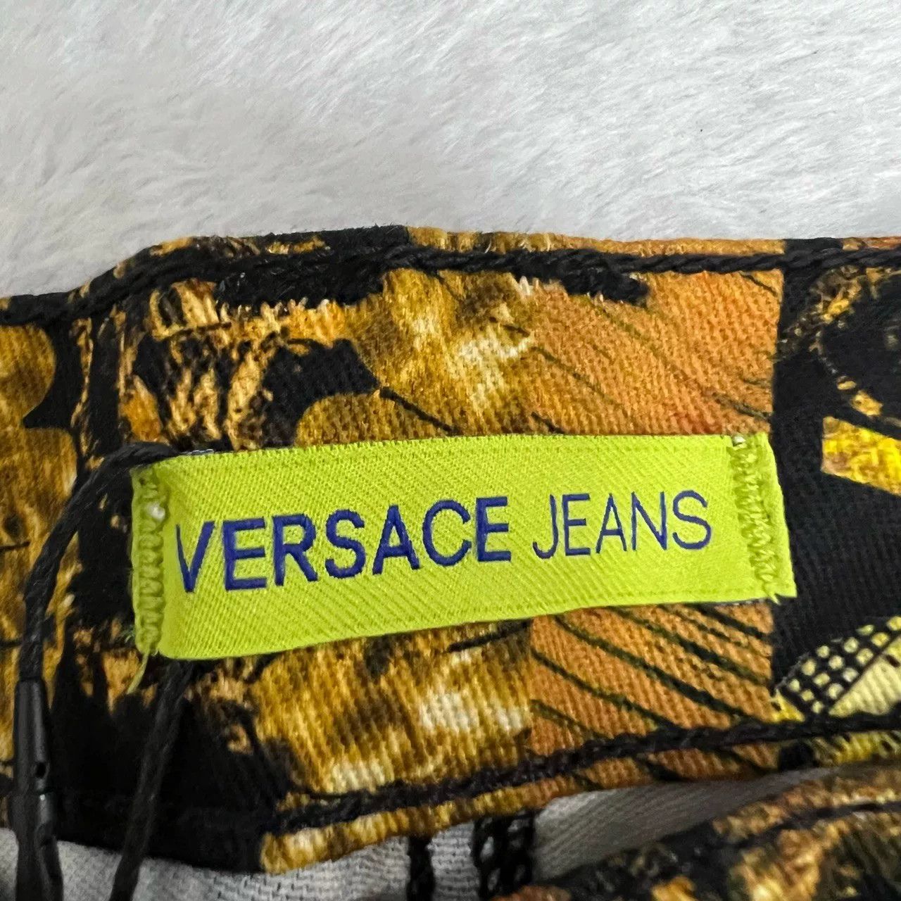 Versace Versace Jeans Baroque Print Trousers Size 28 Size US 28 / EU 44 - 4 Thumbnail