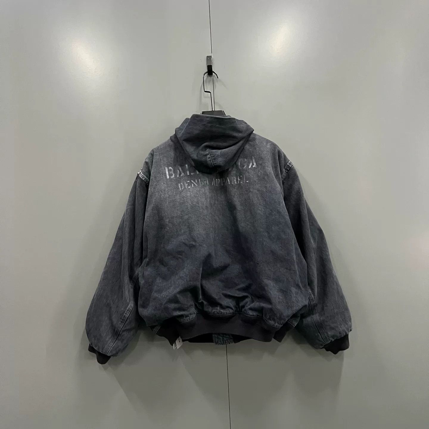 Balenciaga Balenciaga Back Logo Denim Hooded Jacket S Size US S / EU 44-46 / 1 - 3 Thumbnail