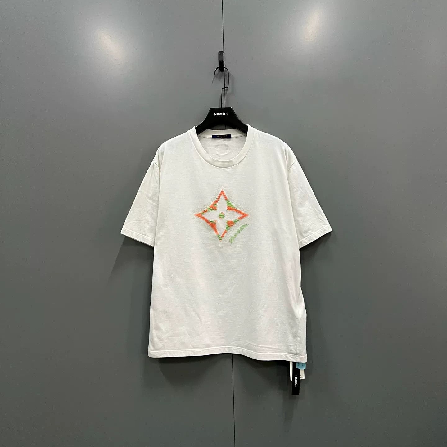 Louis Vuitton Louis Vuitton Beaded Monogram Logo T-Shirt L Size US L / EU 52-54 / 3 - 2 Thumbnail