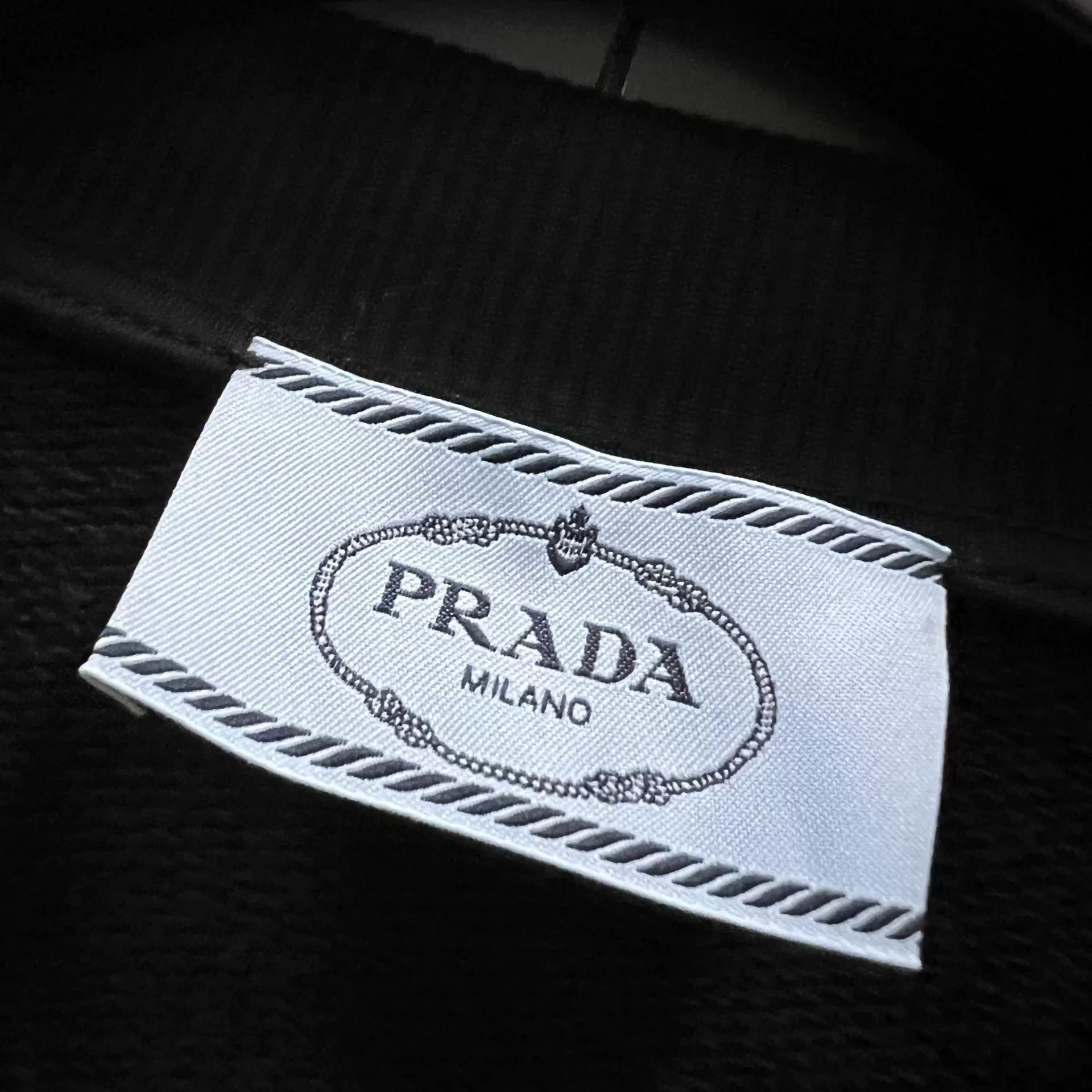 Prada Prada Logo Elastic Band Crop Top XS Size XS / US 0-2 / IT 36-38 - 4 Thumbnail