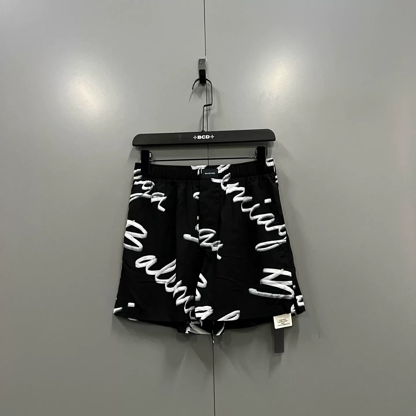 Balenciaga Balenciaga Script Logo Shorts FR 34 Size 25" / US 0 / IT 36 - 2 Thumbnail