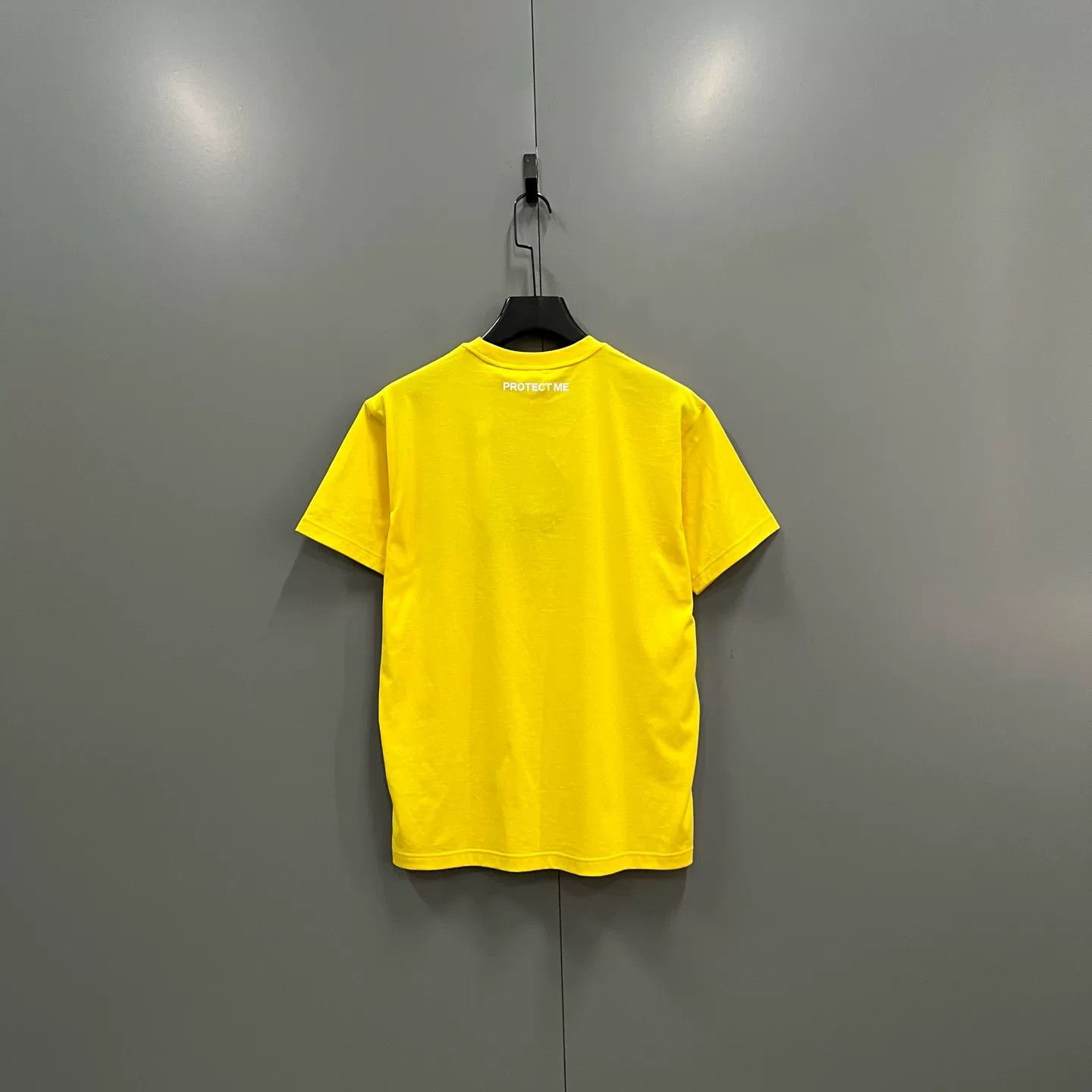 Burberry Burberry Yellow Graphic Print T-Shirt XS Size US XS / EU 42 / 0 - 3 Thumbnail