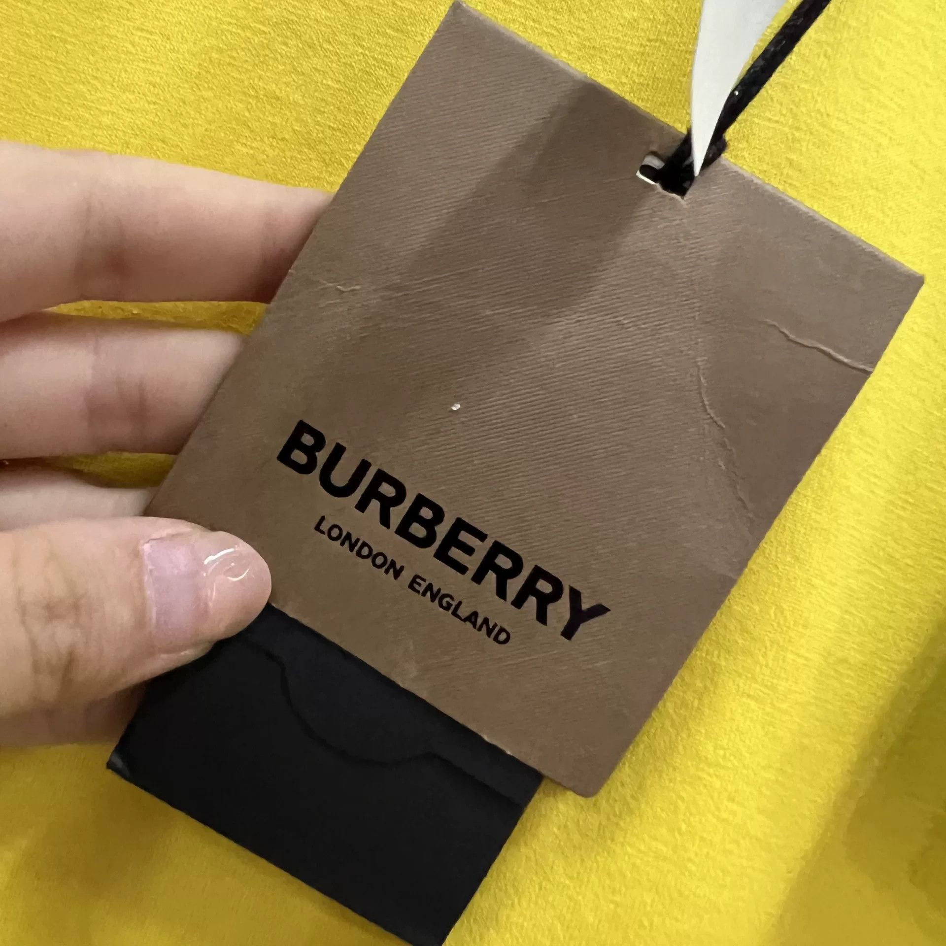 Burberry Burberry Yellow Graphic Print T-Shirt XS Size US XS / EU 42 / 0 - 5 Thumbnail