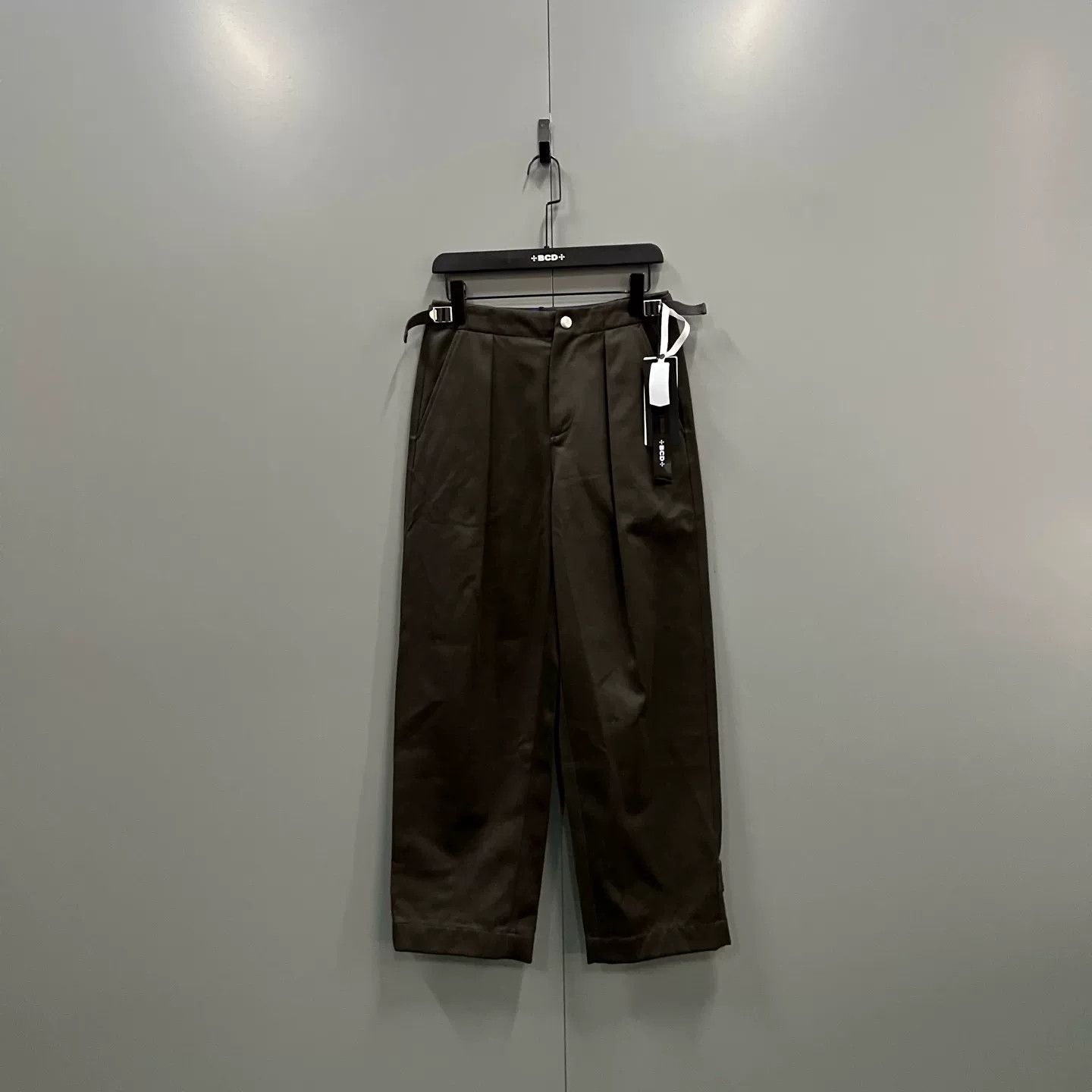 Burberry Burberry Buckle Detail Pleated Trousers 34 Size US 34 / EU 50 - 2 Thumbnail