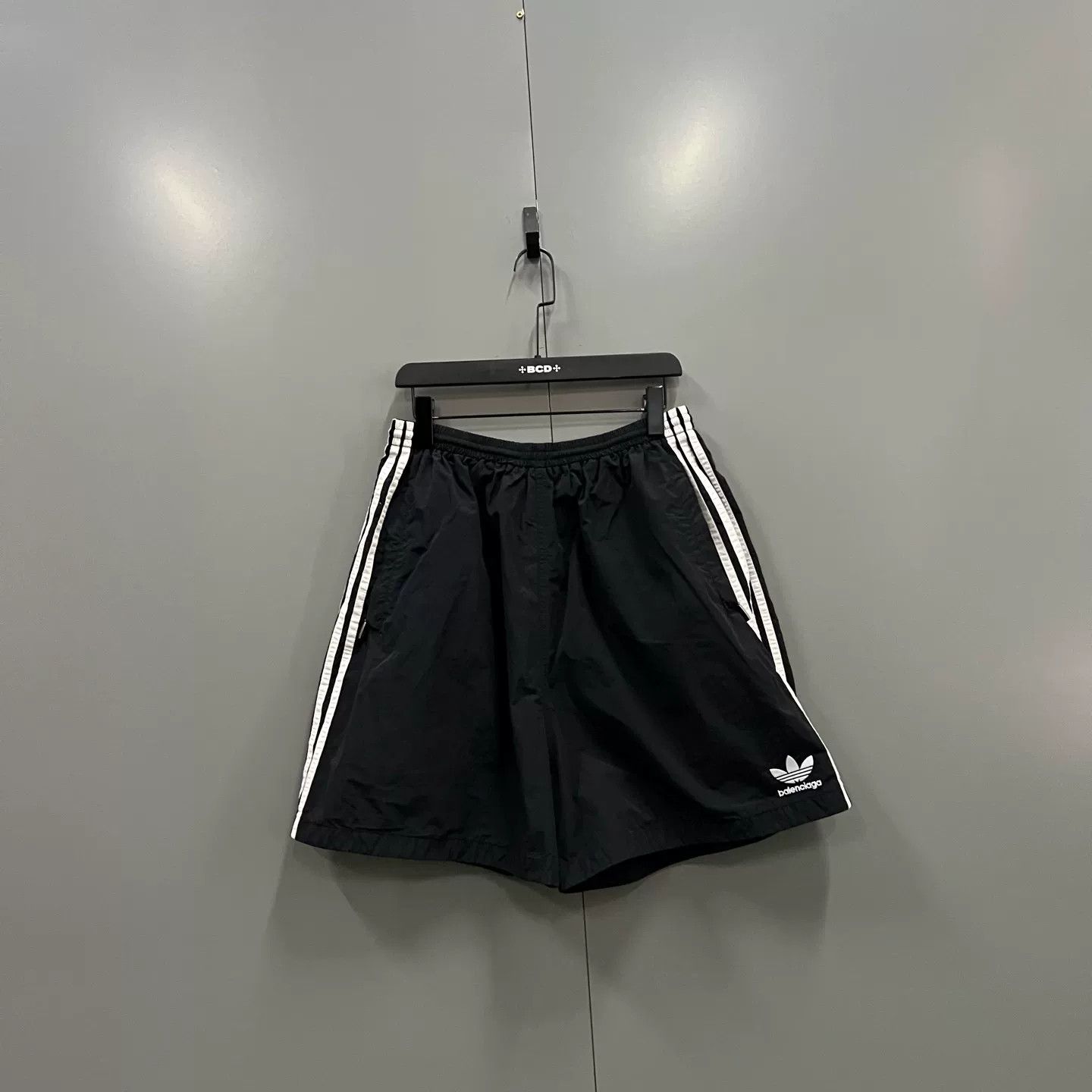 Balenciaga Balenciaga x Adidas Striped Shorts 50 Size US 34 / EU 50 - 2 Thumbnail