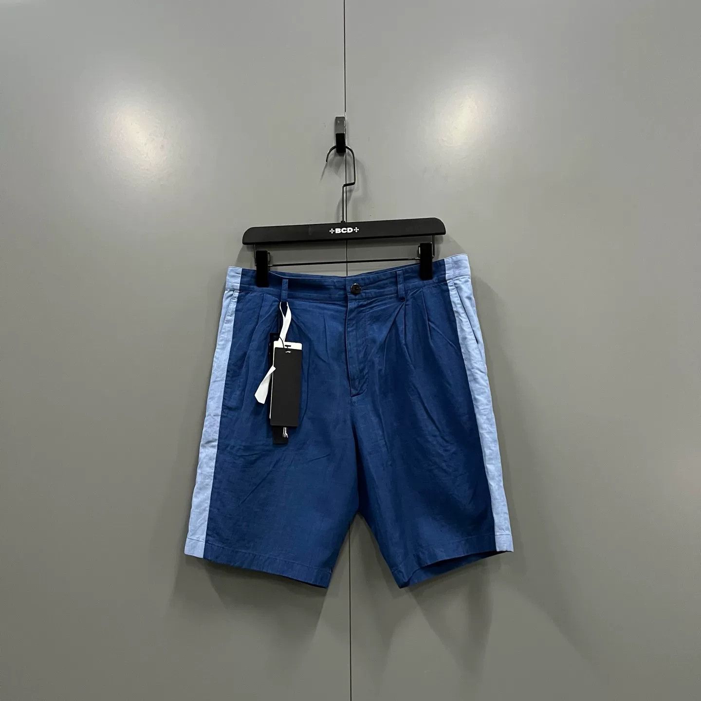 Louis Vuitton Louis Vuitton Two-Tone Panelled Shorts EU 40 Size US 30 / EU 46 - 2 Thumbnail