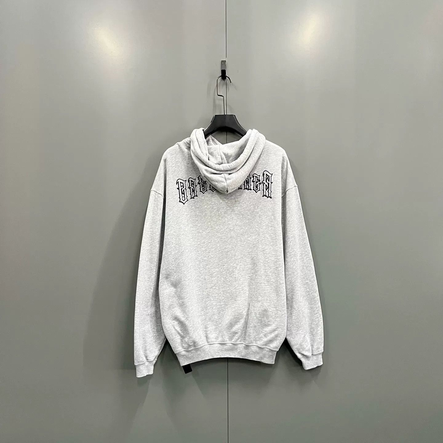 Balenciaga Balenciaga Back Logo Hoodie Size S Size US S / EU 44-46 / 1 - 3 Thumbnail