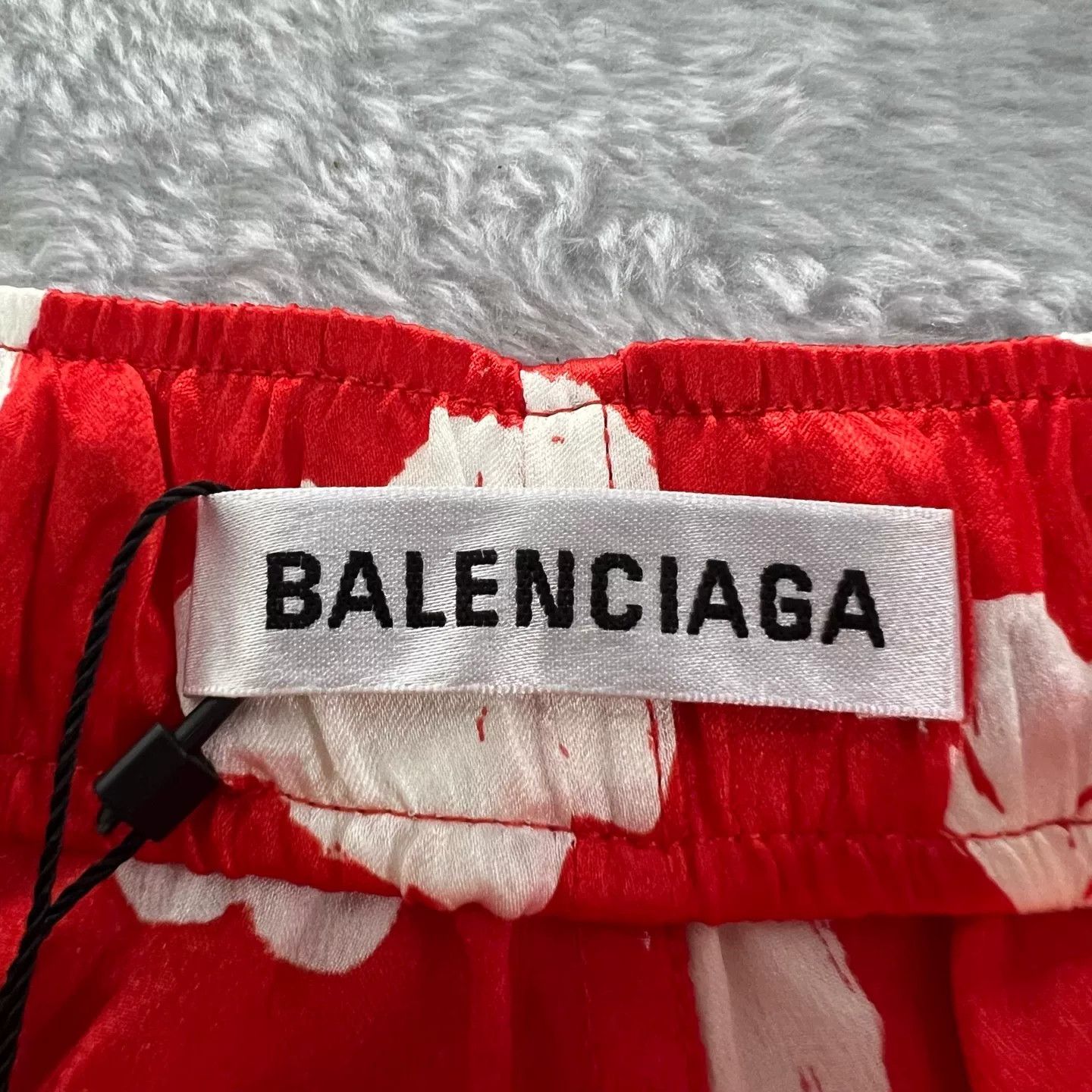 Balenciaga Balenciaga Heart Print Silk Shorts 36 Size 26" / US 2 / IT 38 - 4 Thumbnail