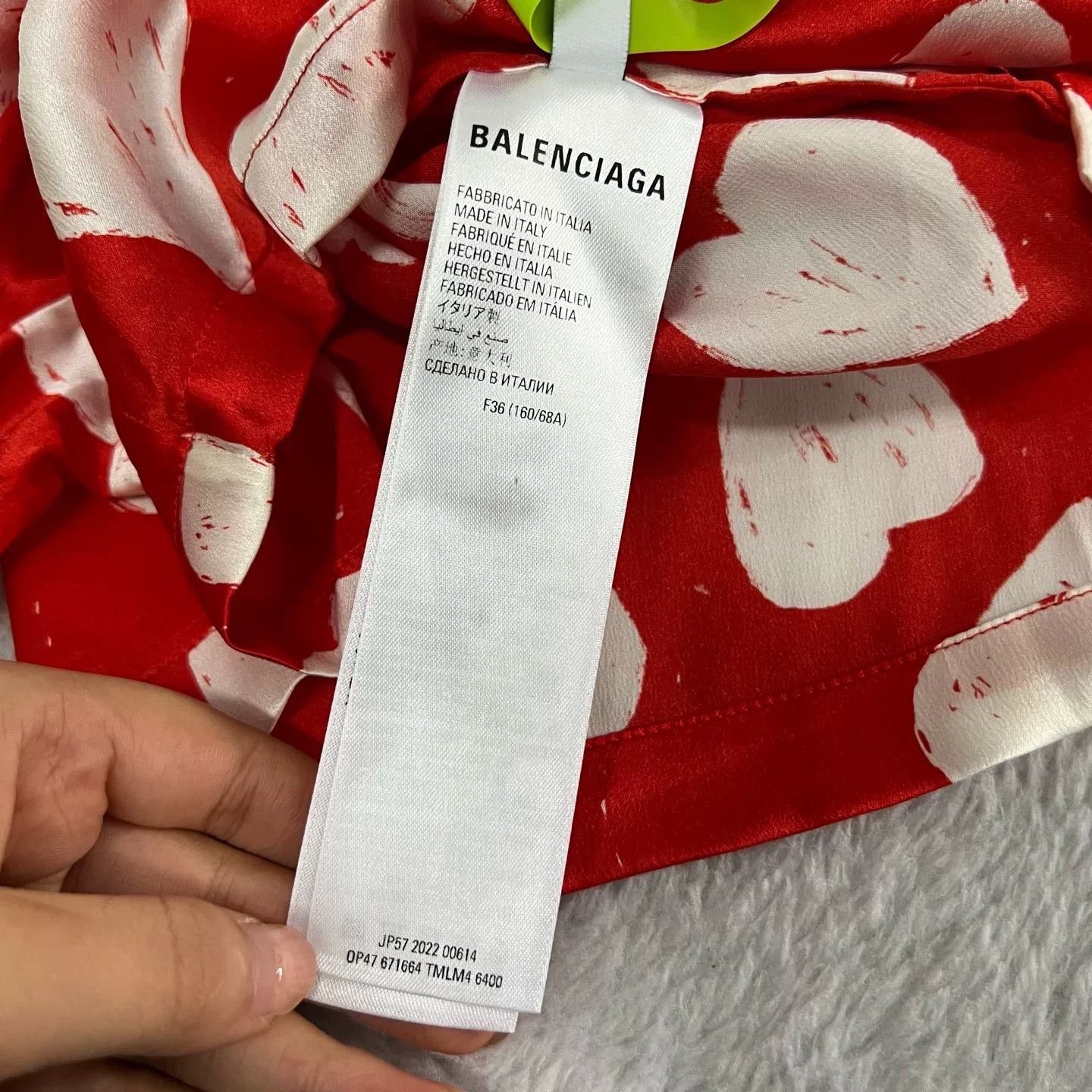 Balenciaga Balenciaga Heart Print Silk Shorts 36 Size 26" / US 2 / IT 38 - 6 Thumbnail