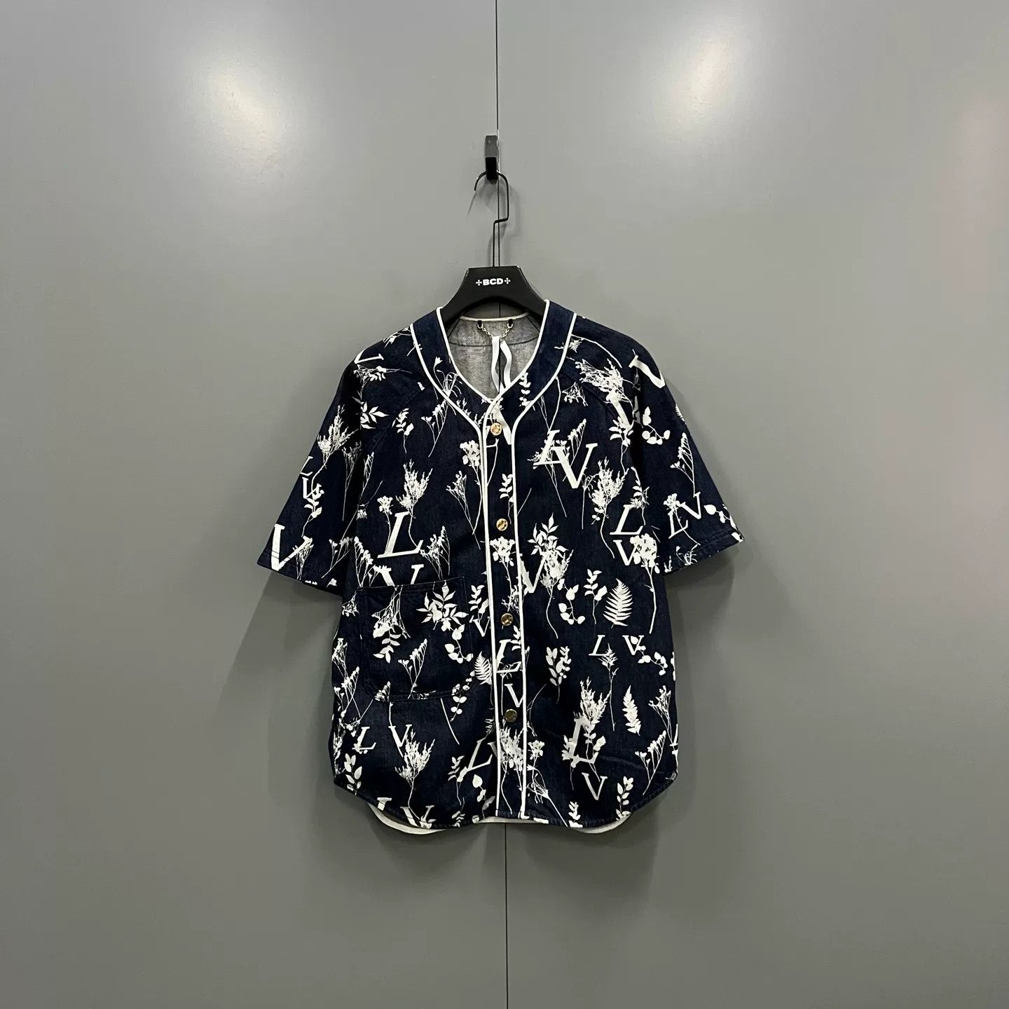 Louis Vuitton Louis Vuitton Monogram Floral Denim Shirt M Size US M / EU 48-50 / 2 - 2 Thumbnail