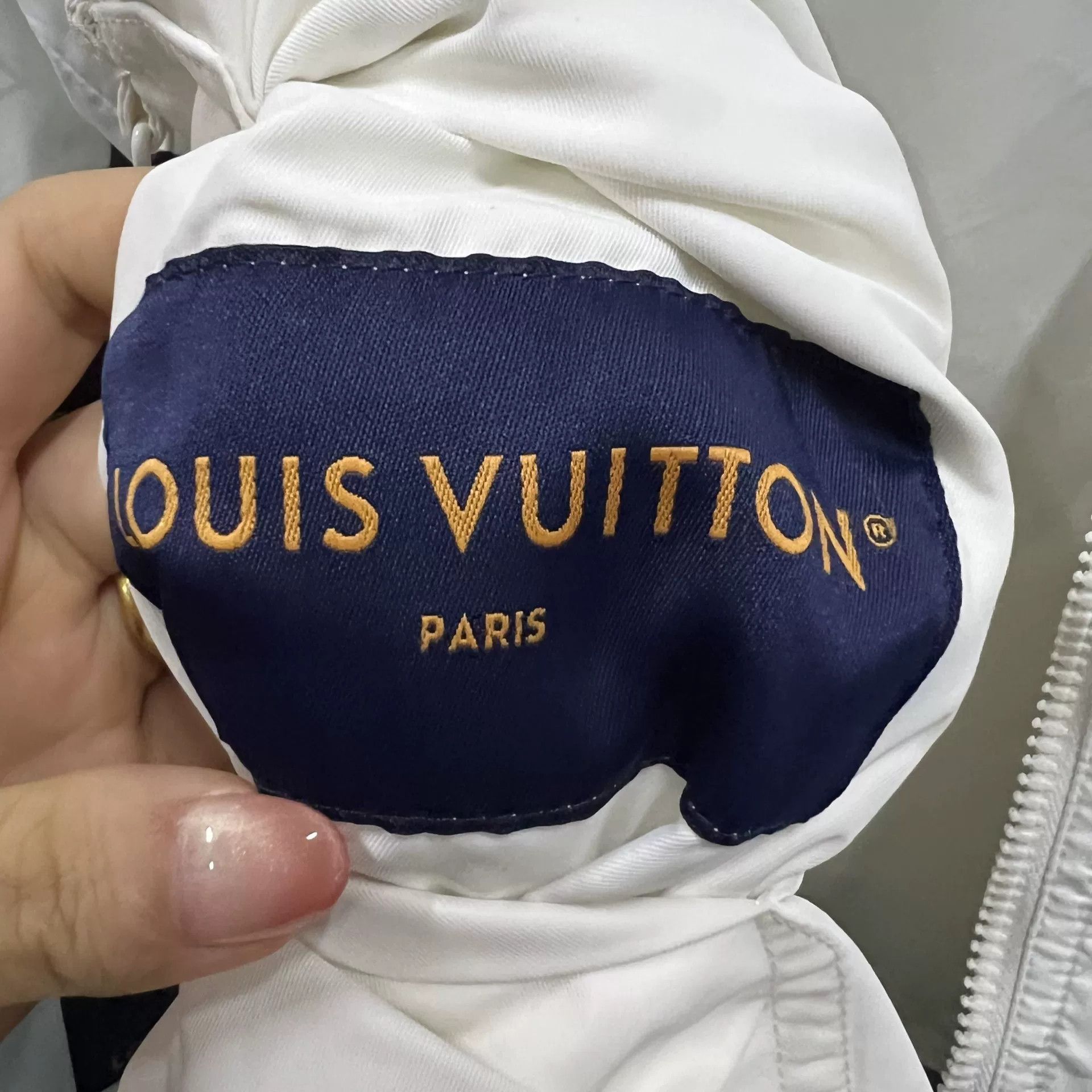 Louis Vuitton Louis Vuitton Reversible Monogram Windbreaker EU 52 Size US L / EU 52-54 / 3 - 5 Thumbnail