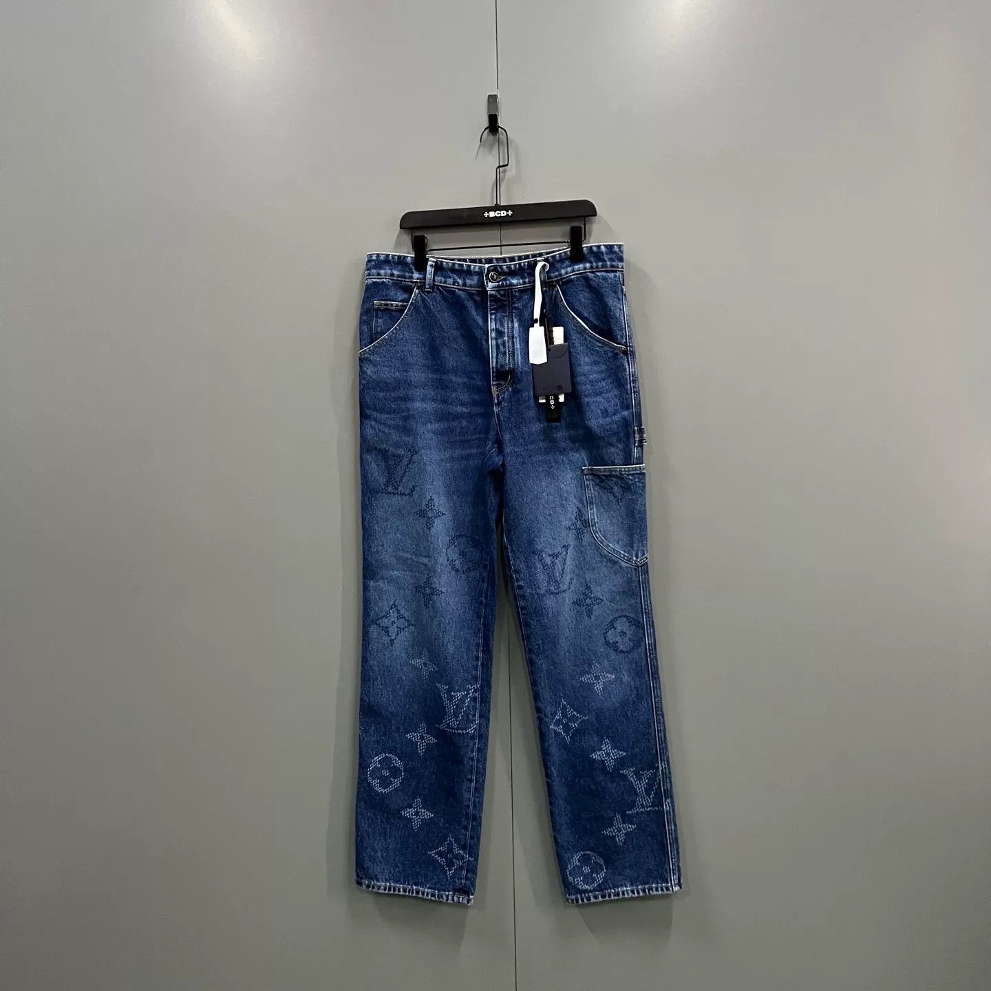 Louis Vuitton Louis Vuitton Monogram Denim Carpenter Jeans 33 Size US 33 - 2 Thumbnail