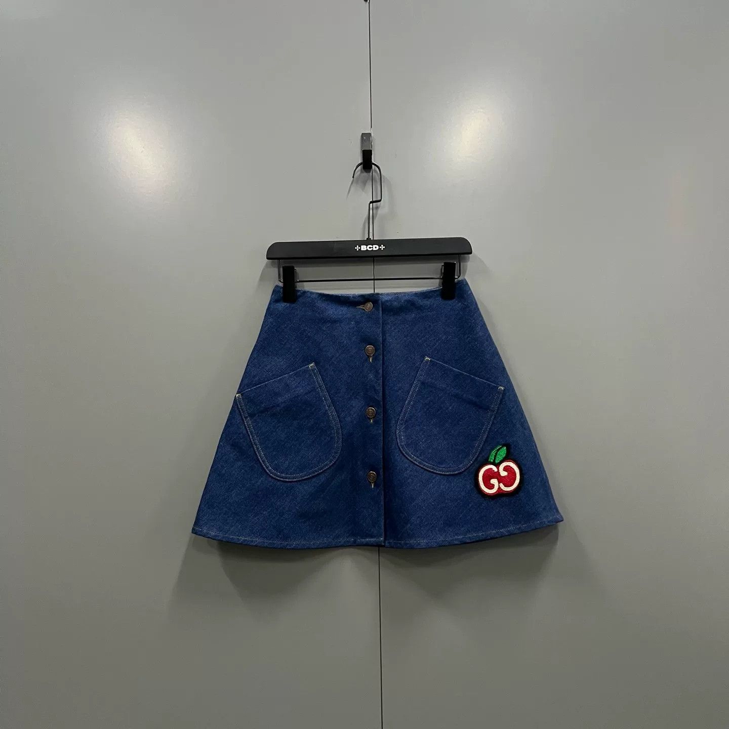 Gucci Gucci Apple GG Embroidery Denim Mini Skirt IT 38 Size 26" / US 2 / IT 38 - 2 Thumbnail