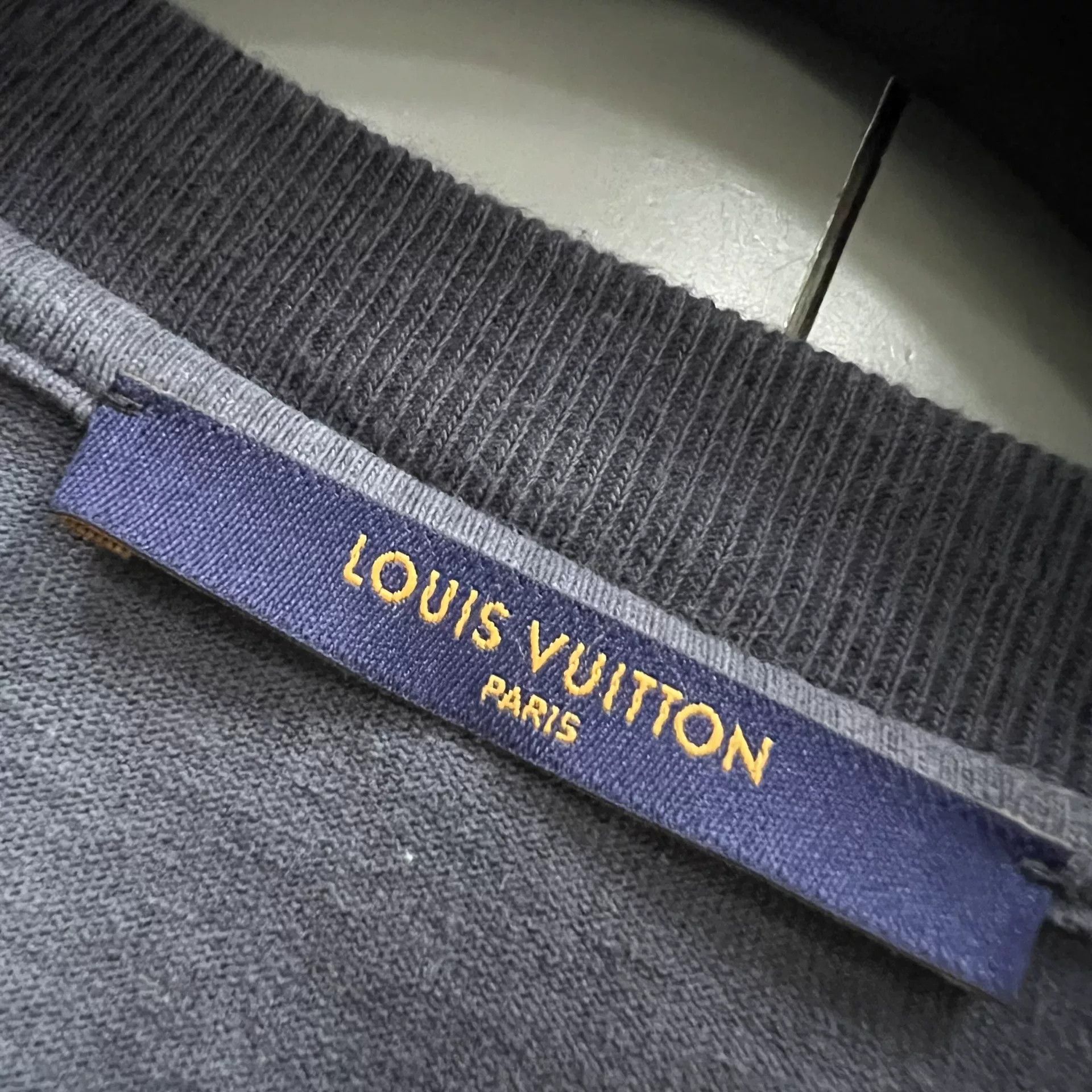 Louis Vuitton Louis Vuitton Tie-Dye Logo T-Shirt L Size US L / EU 52-54 / 3 - 4 Thumbnail