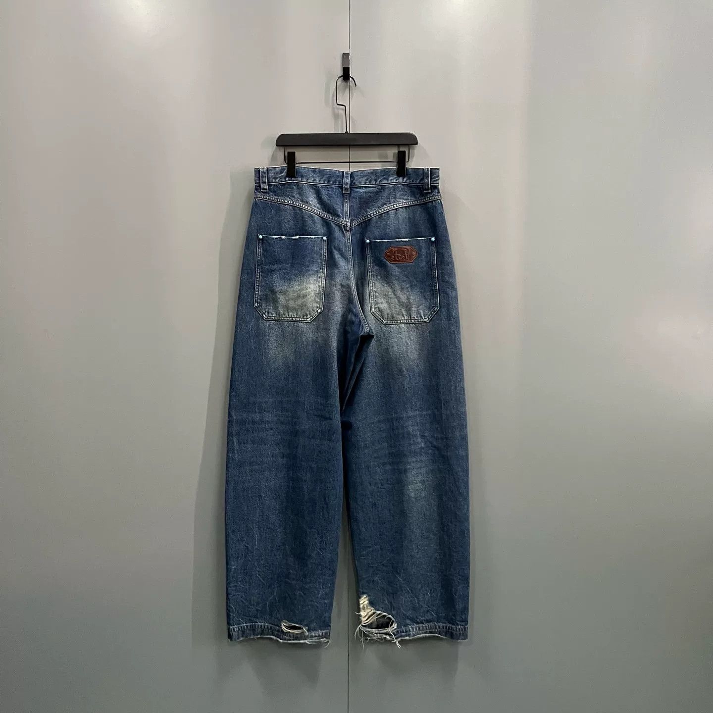 Louis Vuitton Louis Vuitton Distressed Jeans 33 Size US 33 - 3 Thumbnail