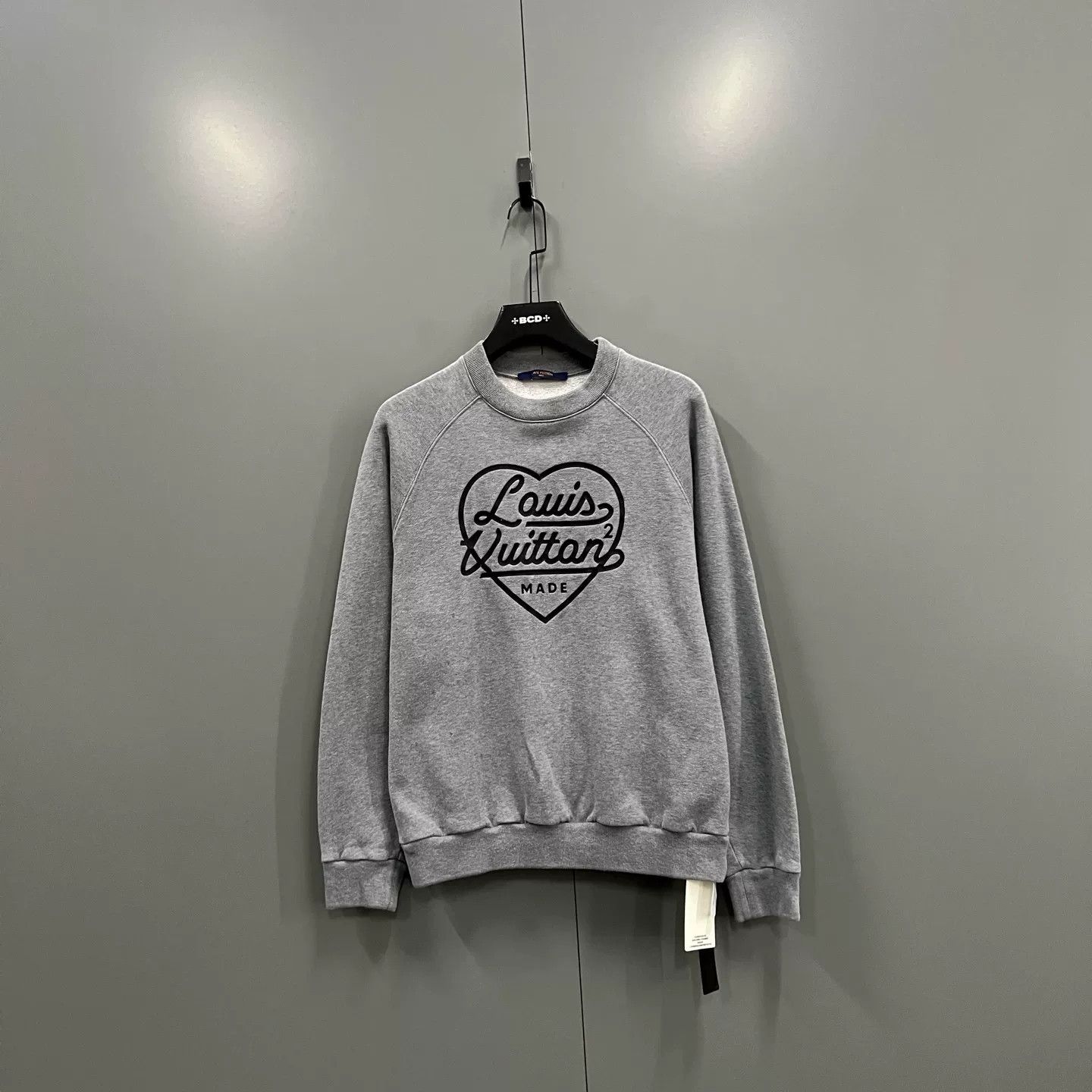 Louis Vuitton Louis Vuitton x Nigo Heart Logo Sweatshirt M Size US M / EU 48-50 / 2 - 2 Thumbnail
