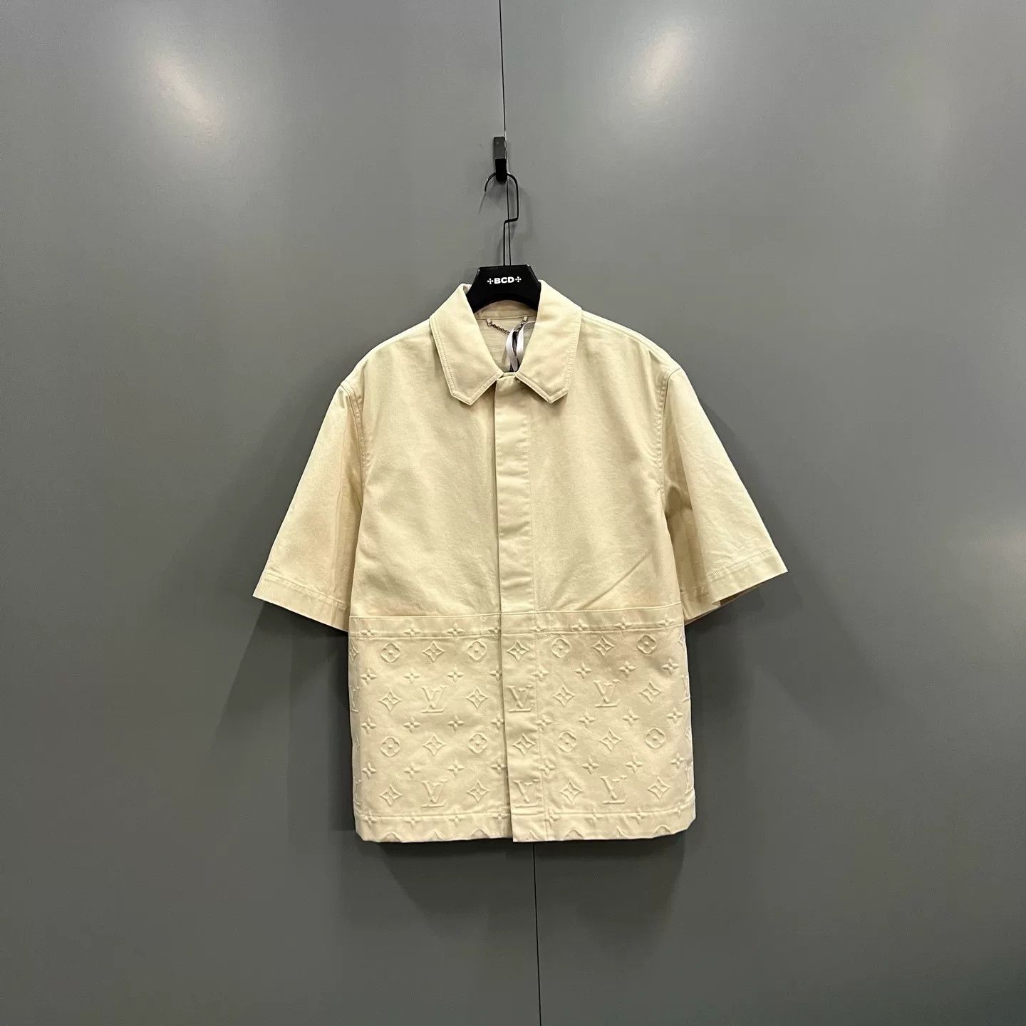 Louis Vuitton Louis Vuitton Monogram Beige Short Sleeve Shirt L Size US L / EU 52-54 / 3 - 2 Thumbnail