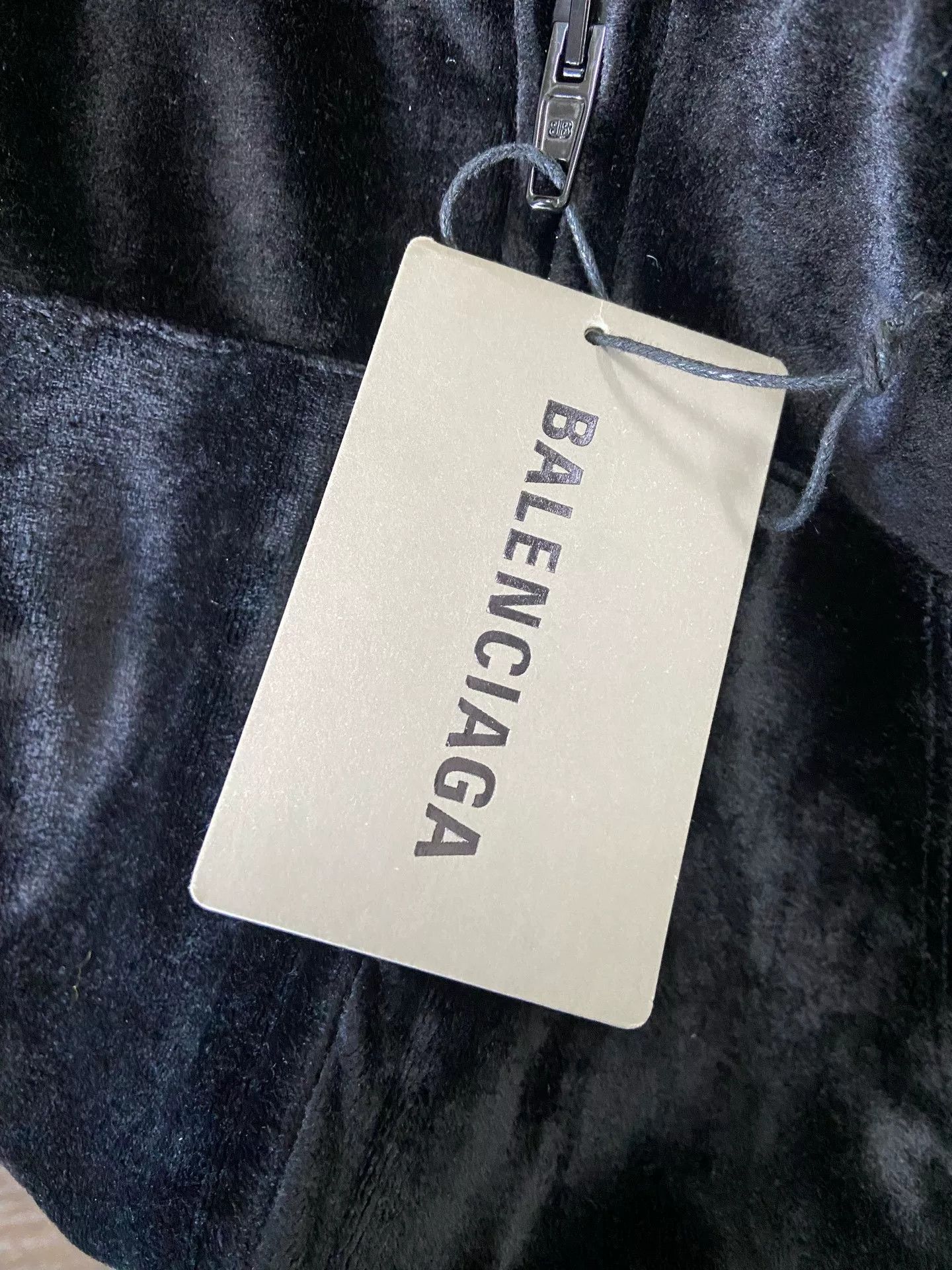 Balenciaga Balenciaga Rhinestone Logo Velvet Hoodie 36 Size XS / US 0-2 / IT 36-38 - 6 Thumbnail