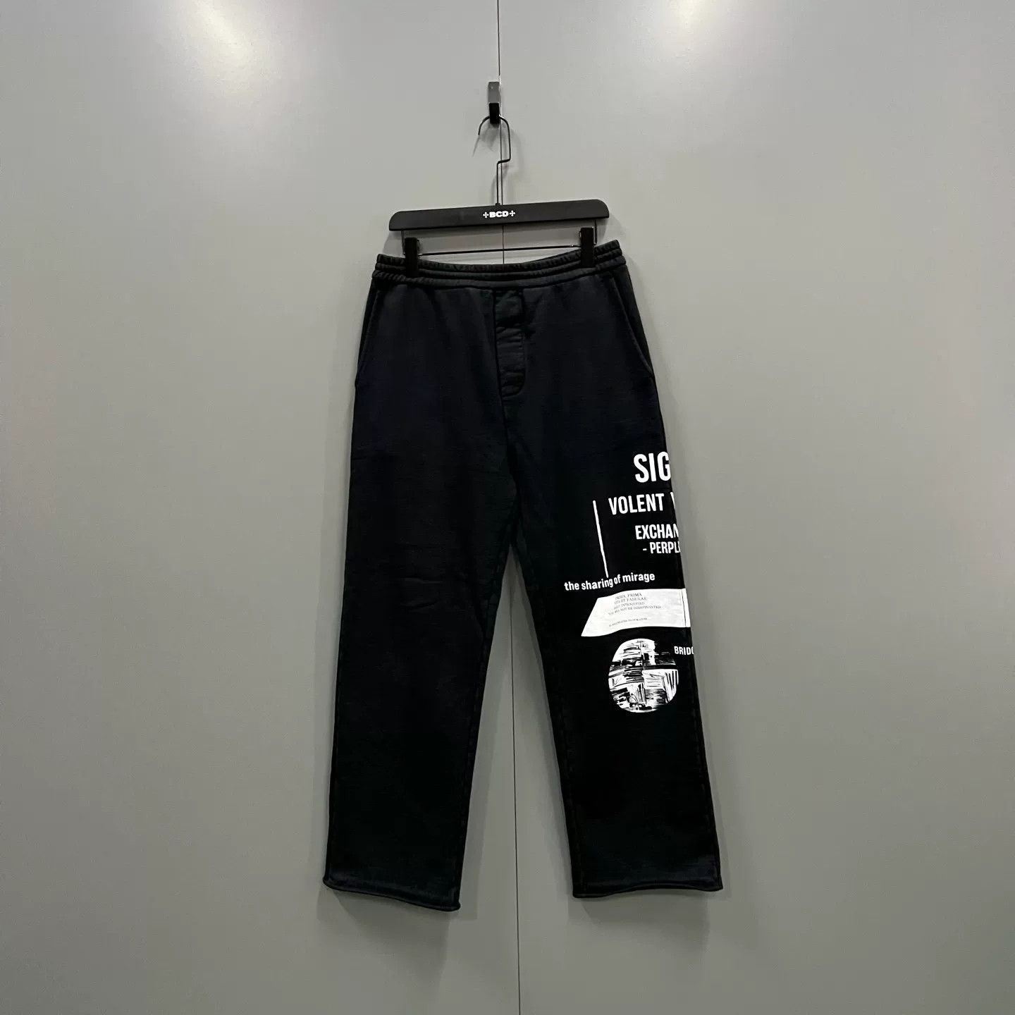 Prada Prada Graphic Print Triangle Logo Sweatpants US 30 Size US 30 / EU 46 - 2 Thumbnail