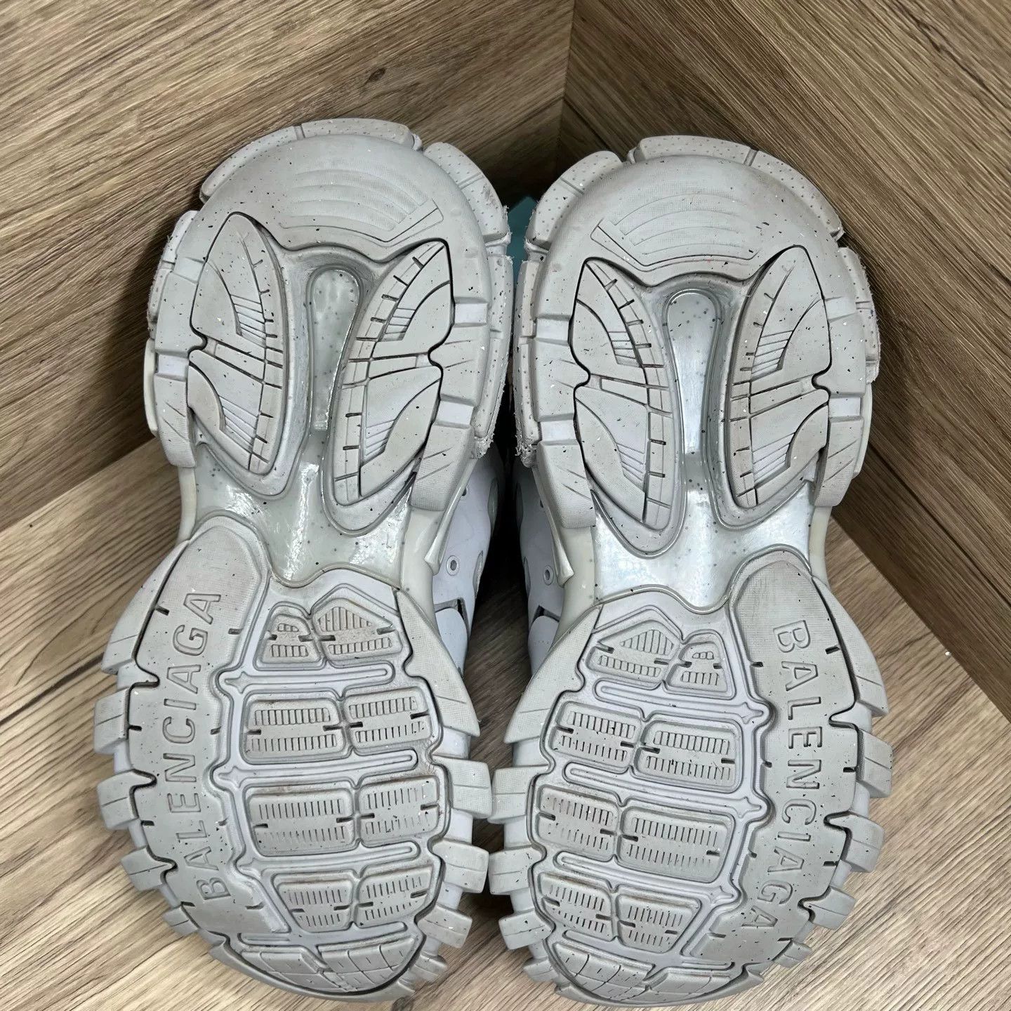 Balenciaga Balenciaga Gray Track Sneakers EU 41 Size US 8 / EU 41 - 7 Thumbnail