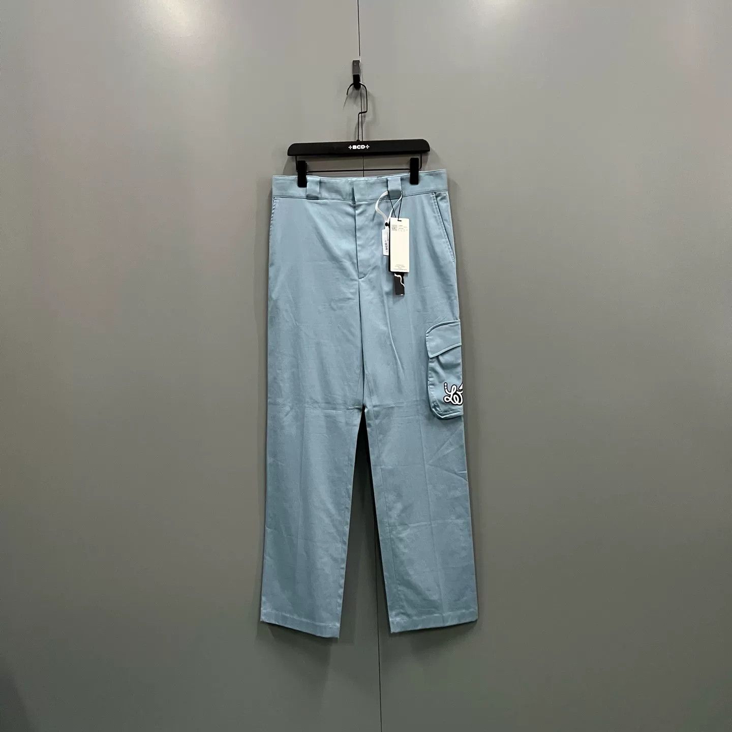 Louis Vuitton Louis Vuitton Blue Logo Embroidered Cargo Pants 40 Size US 33 - 2 Thumbnail