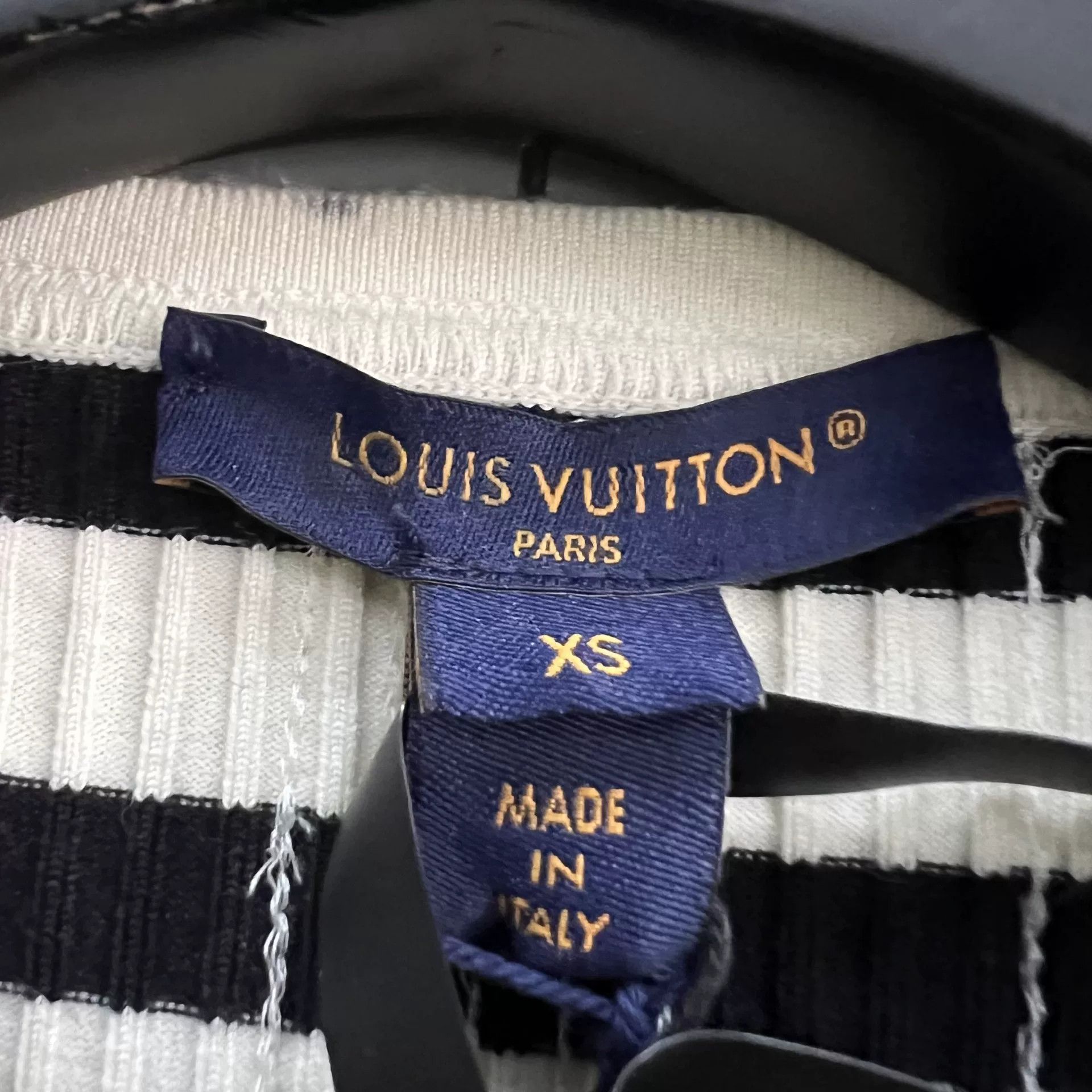 Louis Vuitton Louis Vuitton Striped Sequin Short Sleeve Sweater XS Size XS / US 0-2 / IT 36-38 - 4 Thumbnail