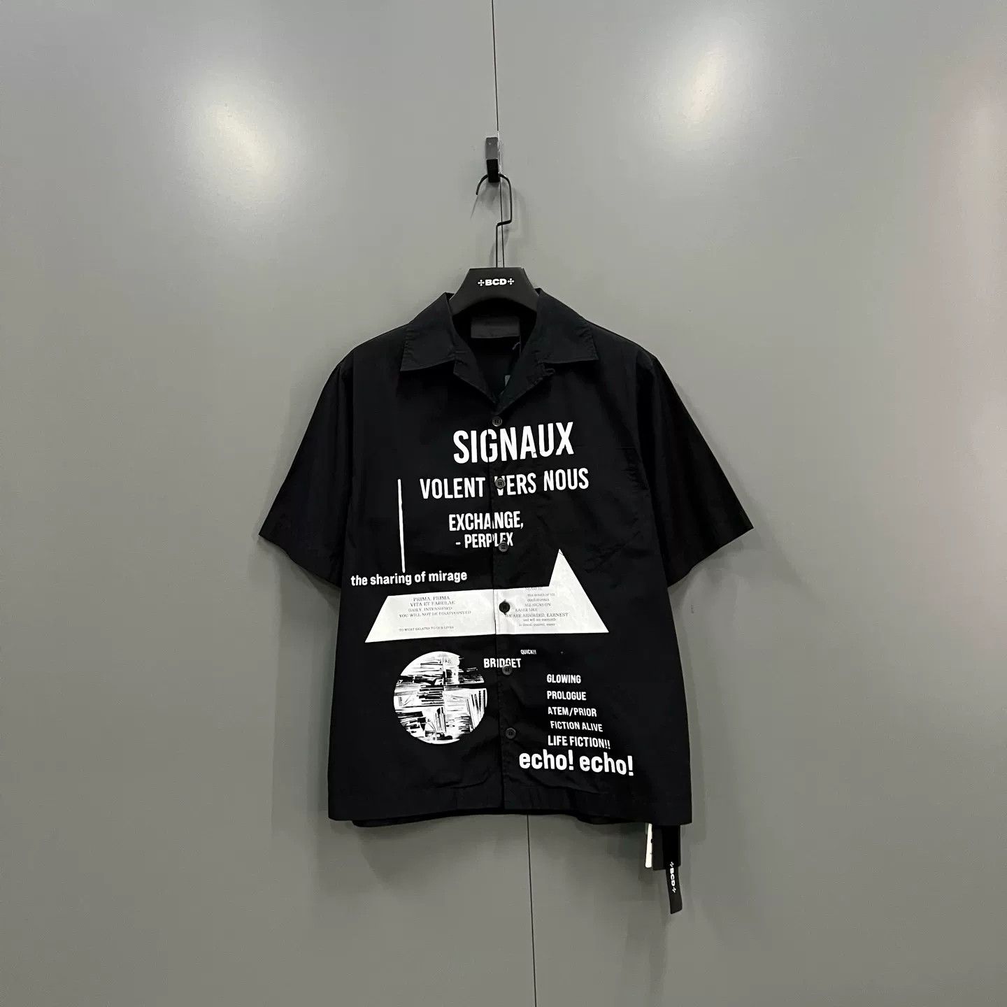 Prada Prada Graphic Logo Short Sleeve Shirt S Size US S / EU 44-46 / 1 - 2 Thumbnail
