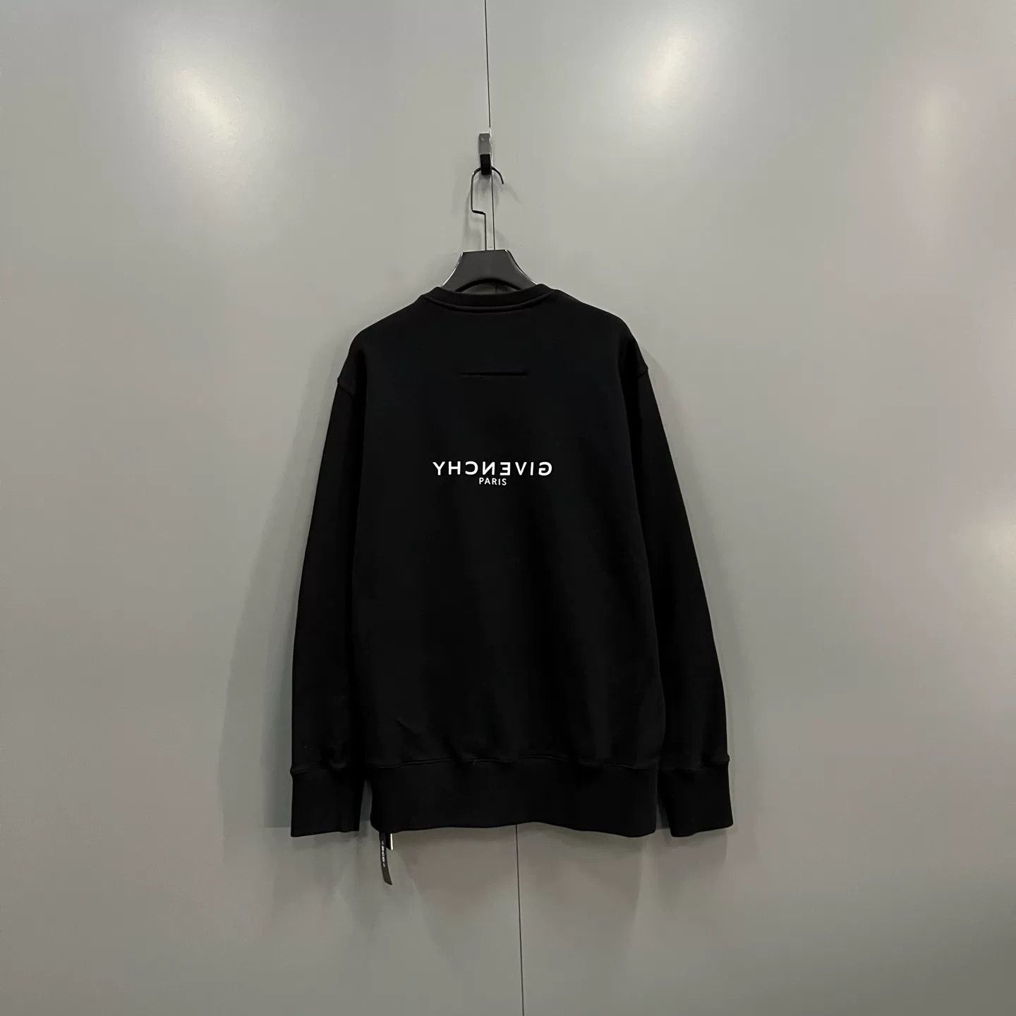 Givenchy Givenchy Mirrored Logo Sweatshirt XL Size US XL / EU 56 / 4 - 3 Thumbnail