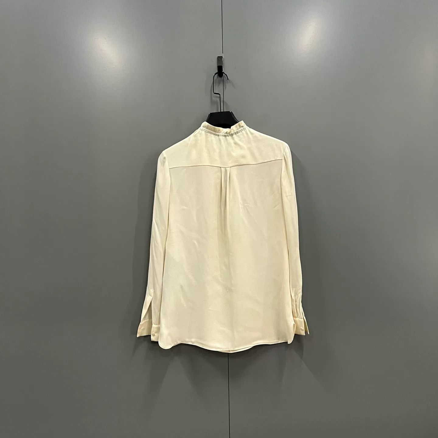 Valentino Valentino Contrast Bow Tie Blouse IT 38 Size XS / US 0-2 / IT 36-38 - 3 Thumbnail