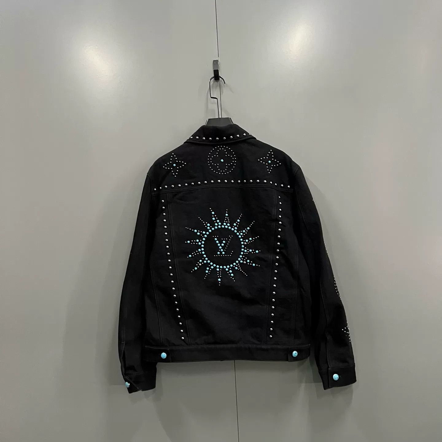 Louis Vuitton Louis Vuitton Turquoise Stud Denim Jacket 48 Size US M / EU 48-50 / 2 - 3 Thumbnail