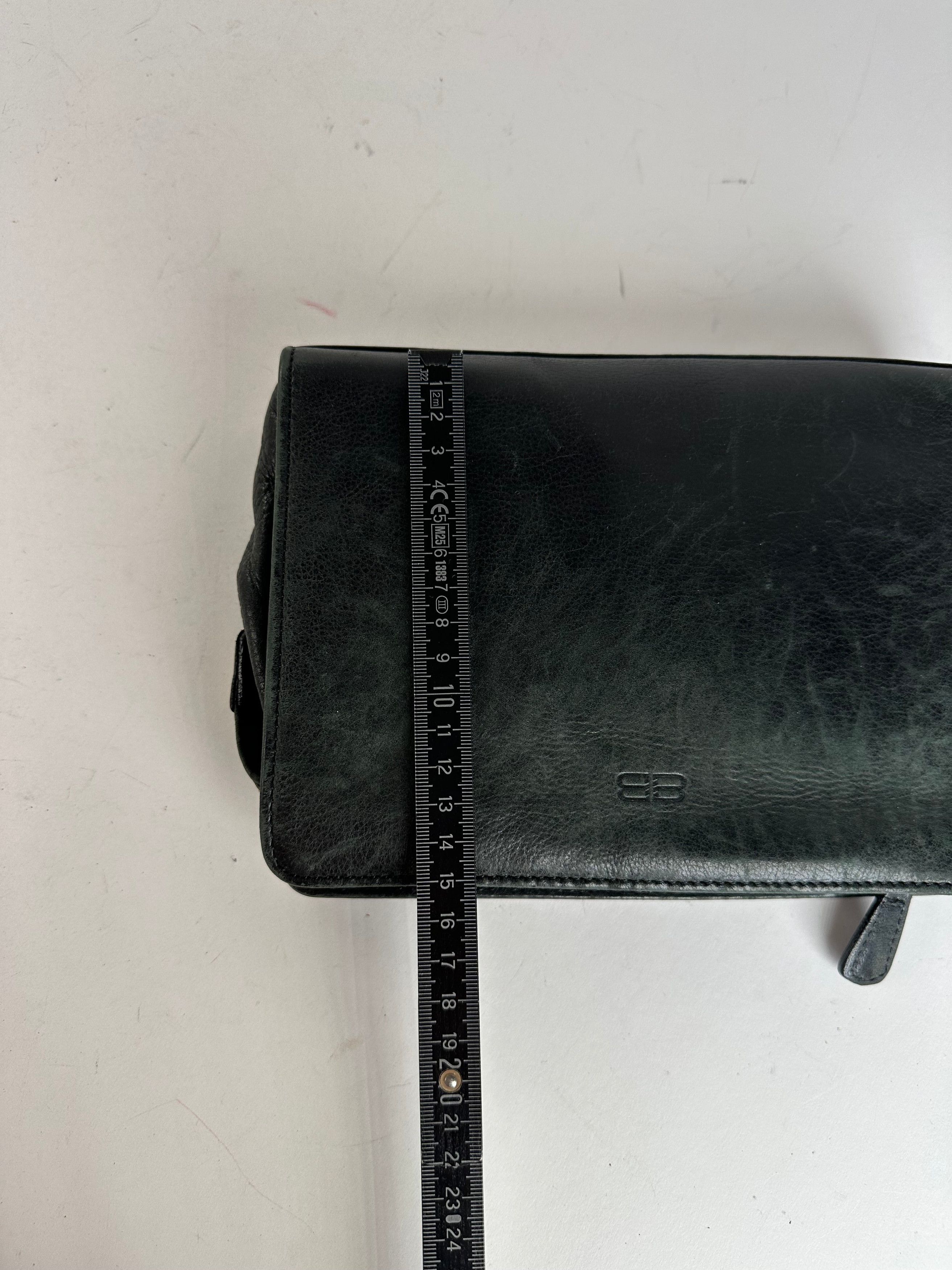 Balenciaga Vintage BB Logo Leather Wristlet Pouch Black Size ONE SIZE - 14 Thumbnail
