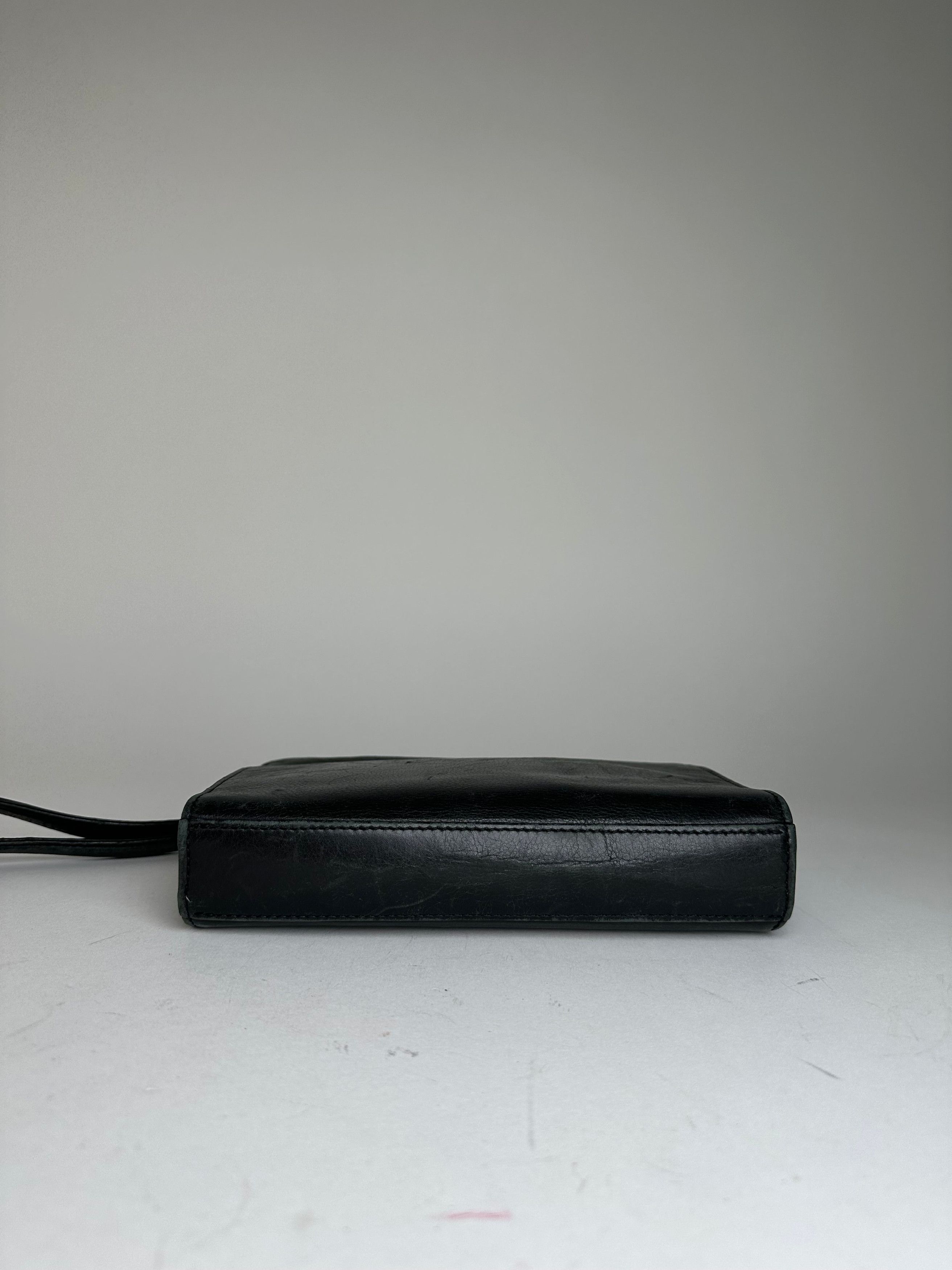 Balenciaga Vintage BB Logo Leather Wristlet Pouch Black Size ONE SIZE - 7 Thumbnail
