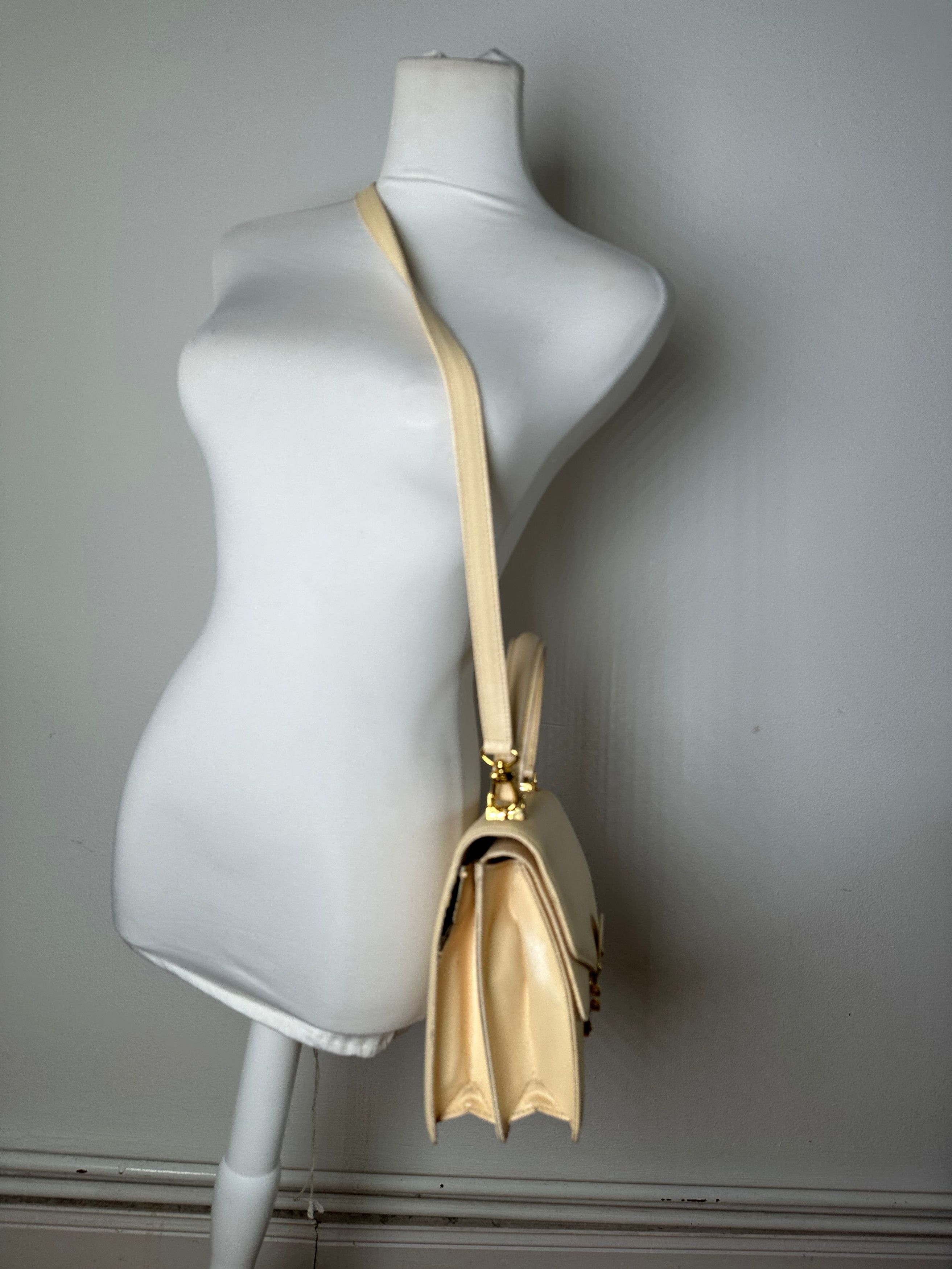 Fendi Vintage Top Handle Flap Bag Cream Ivory Calfskin Leather Size ONE SIZE - 7 Thumbnail