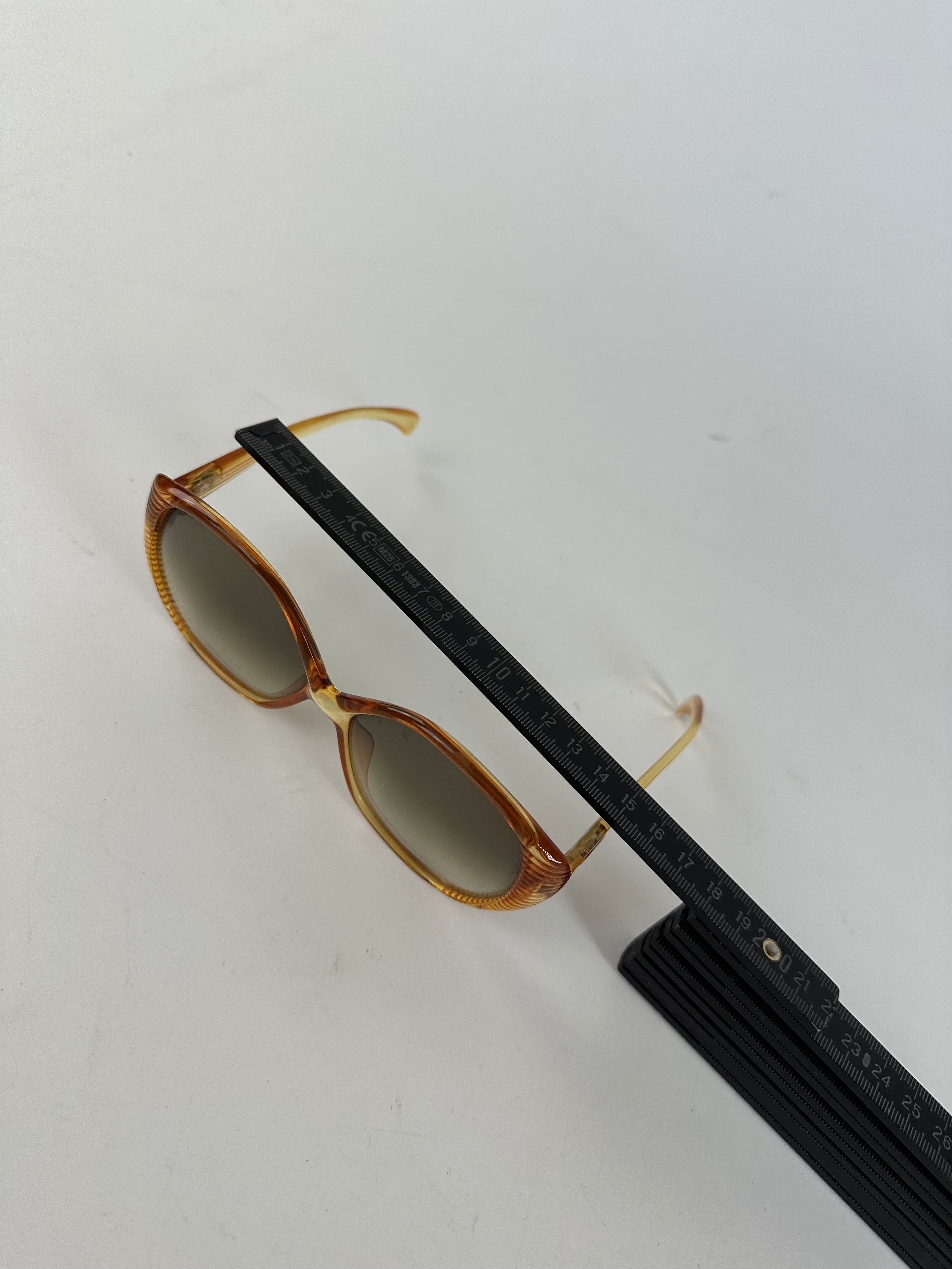 Dior Vintage Butterfly Overd Sunglasses Model 2061 Amber Size ONE SIZE - 9 Thumbnail