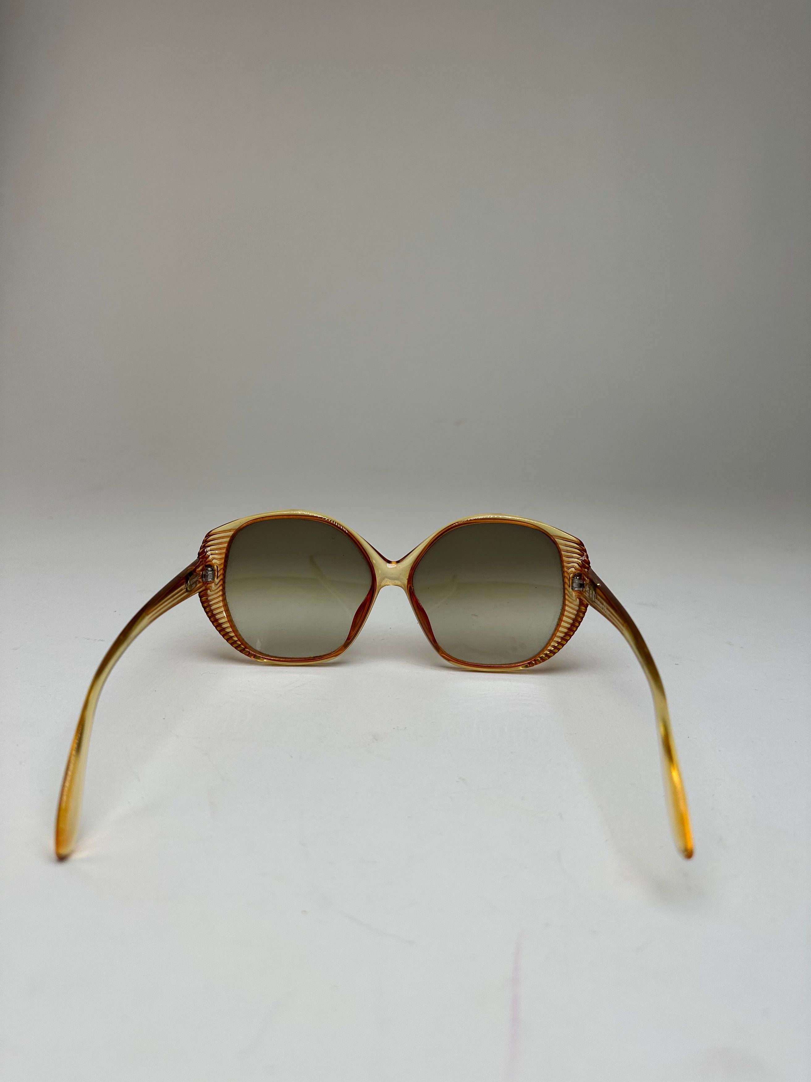 Dior Vintage Butterfly Overd Sunglasses Model 2061 Amber Size ONE SIZE - 8 Thumbnail