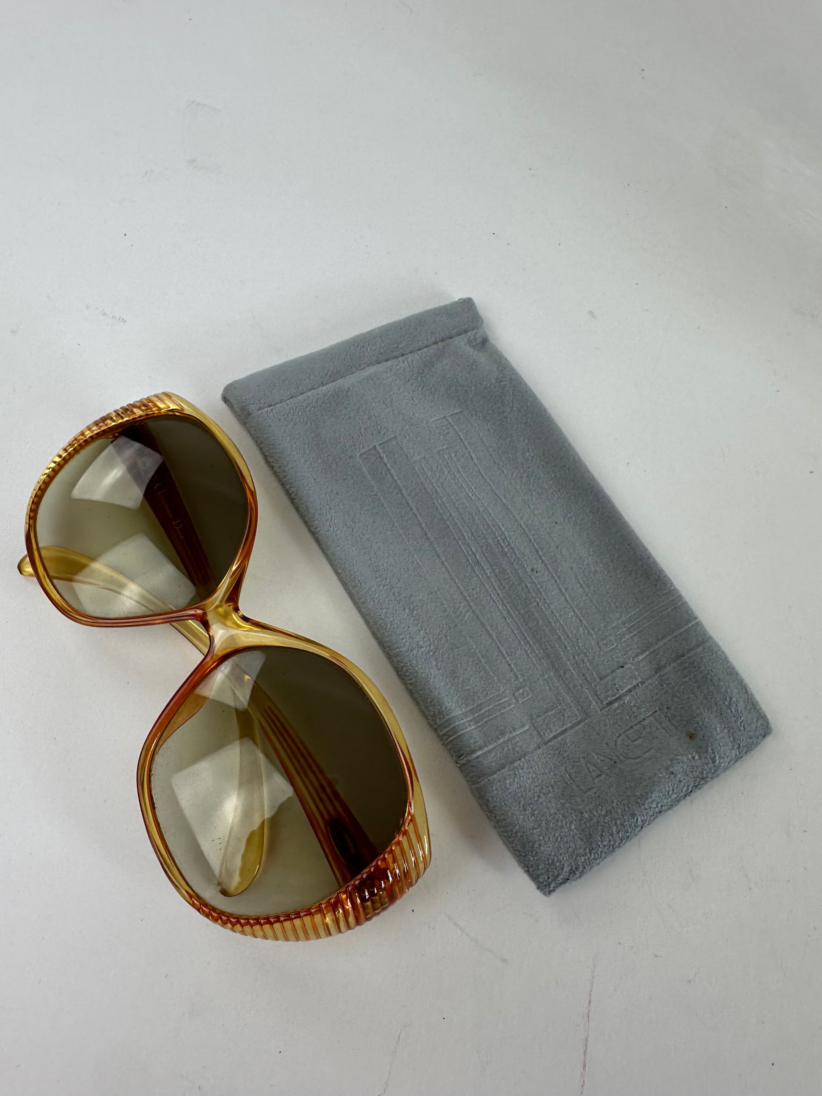 Dior Vintage Butterfly Overd Sunglasses Model 2061 Amber Size ONE SIZE - 6 Thumbnail