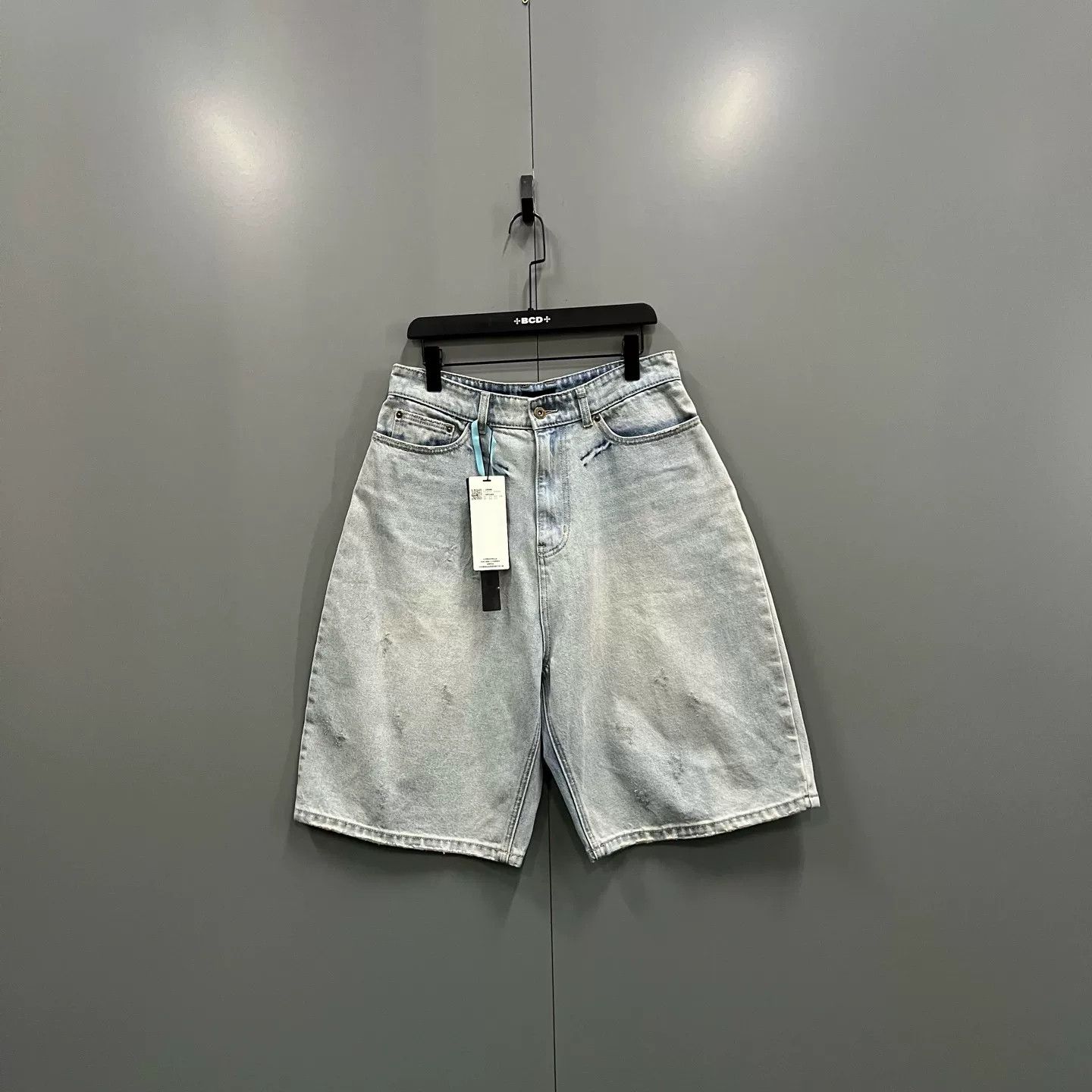WE11DONE WE11DONE Light Wash Denim Shorts Size S Size US 30 / EU 46 - 2 Thumbnail