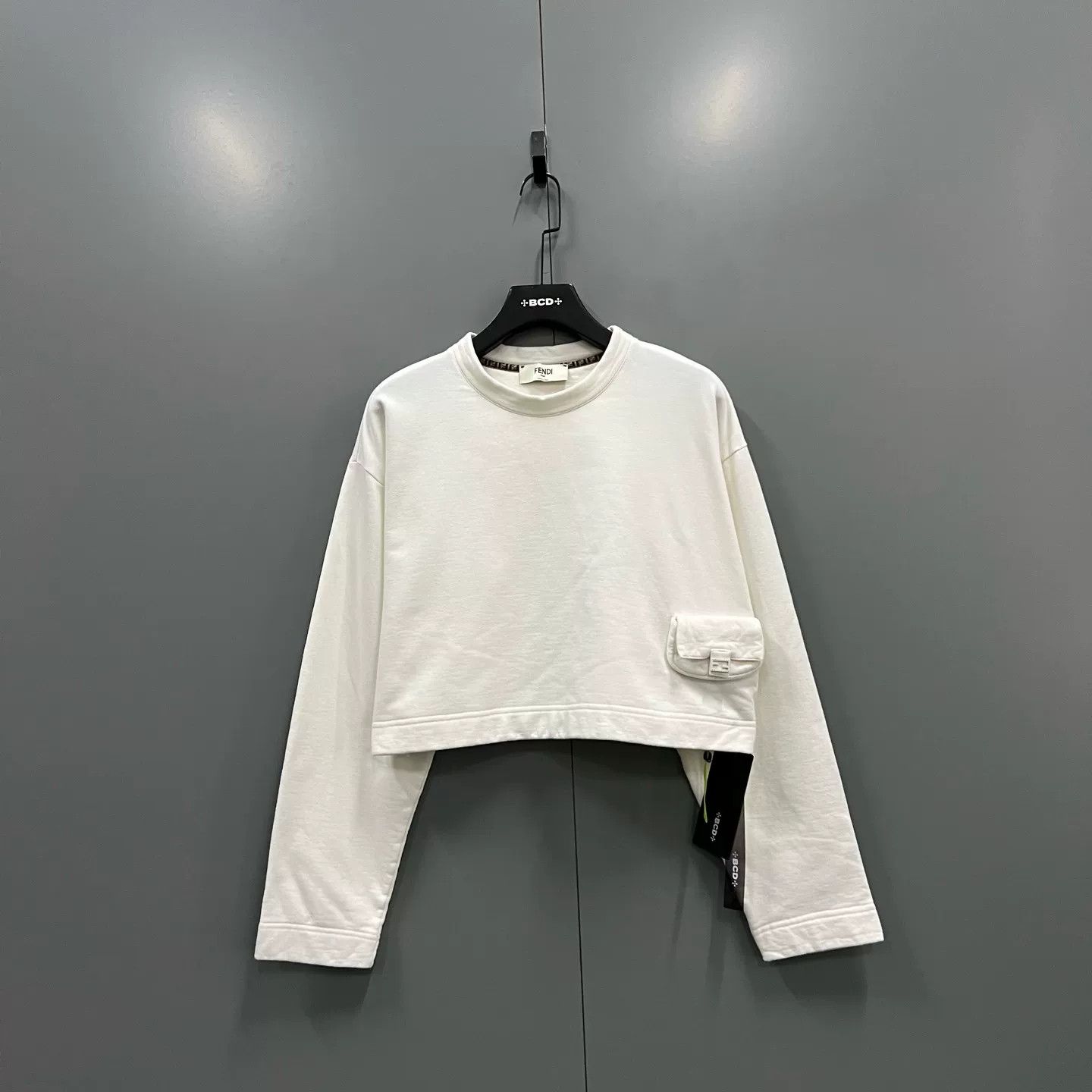 Fendi Fendi White Pocket Sweatshirt L Size L / US 10 / IT 46 - 2 Thumbnail