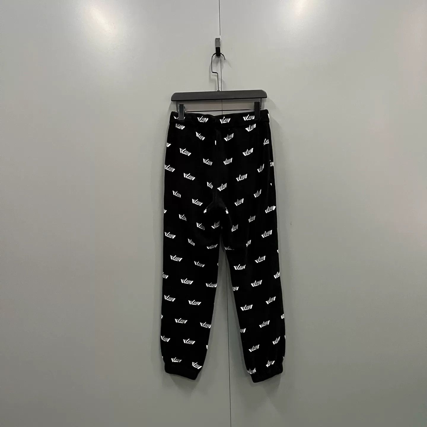 Louis Vuitton Louis Vuitton Monogram Jacquard Sweatpants XS Size US 28 / EU 44 - 3 Thumbnail