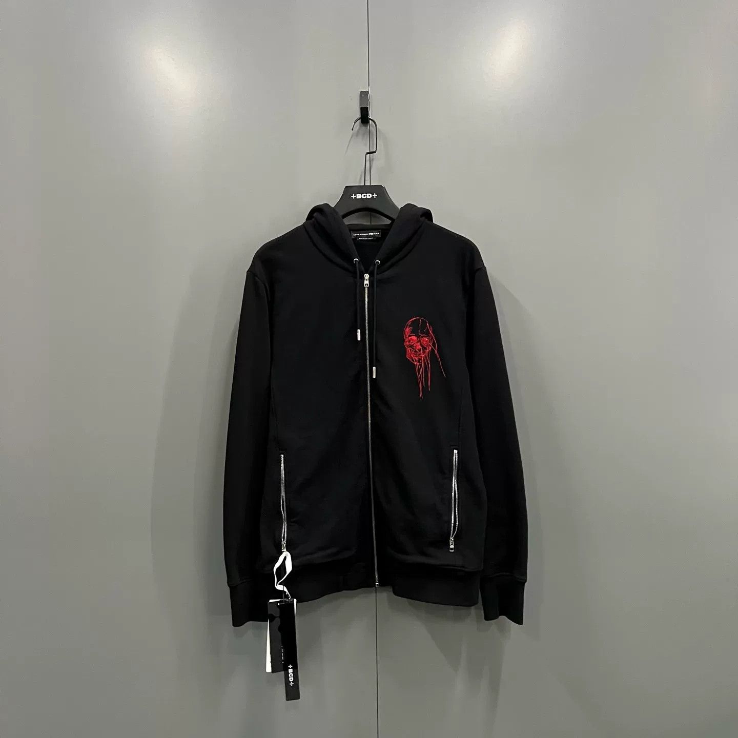 Alexander McQueen Alexander McQueen Skull Embroidered Zip Hoodie L Size US L / EU 52-54 / 3 - 2 Thumbnail