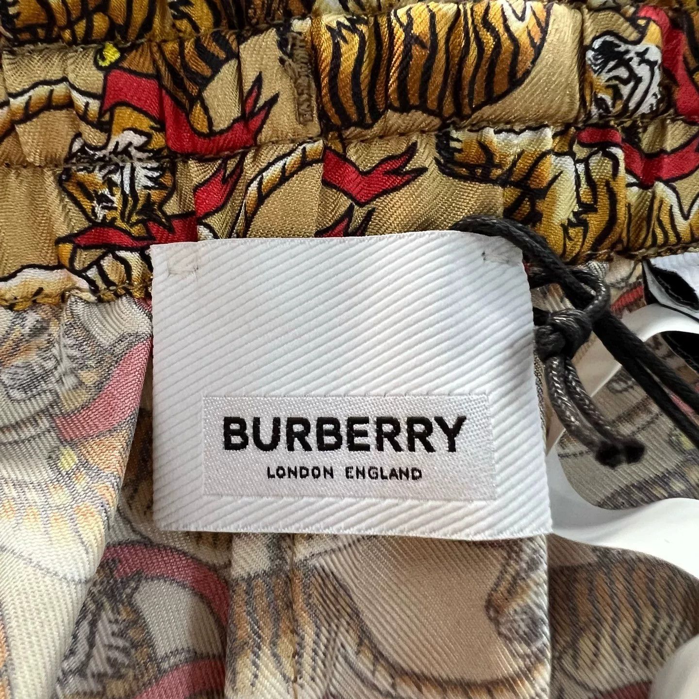Burberry Burberry Tiger Print Silk Shorts XS Size US 28 / EU 44 - 4 Thumbnail
