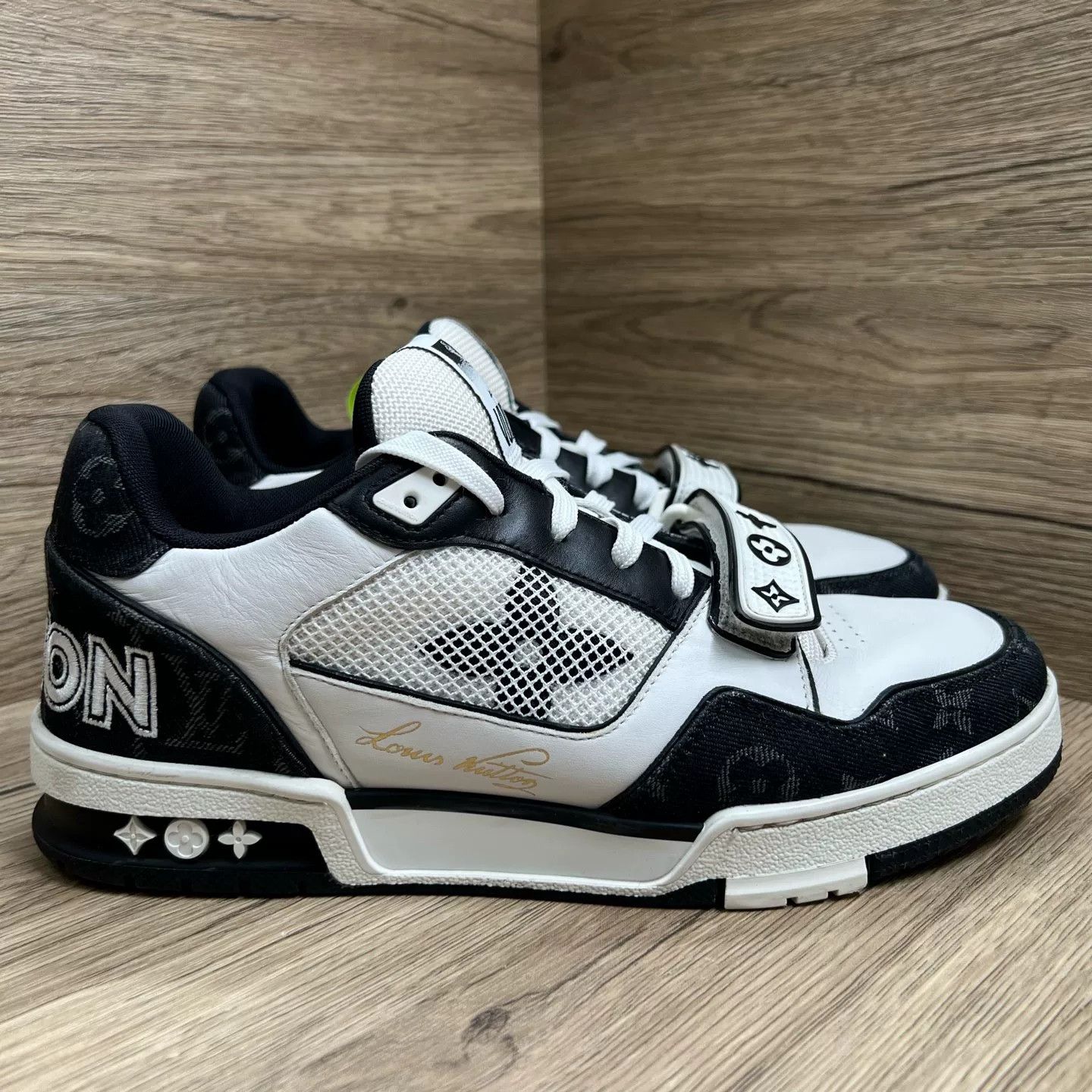 Louis Vuitton Louis Vuitton Monogram Denim Trainer Sneakers 41 Size US 8 / EU 41 - 5 Thumbnail