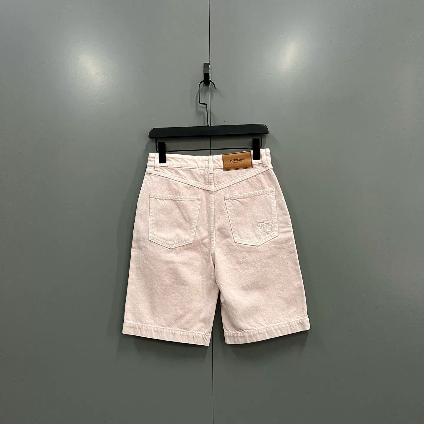 Burberry Burberry Pink Denim Shorts IT 40 Size 27" / US 4 / IT 40 - 3 Thumbnail