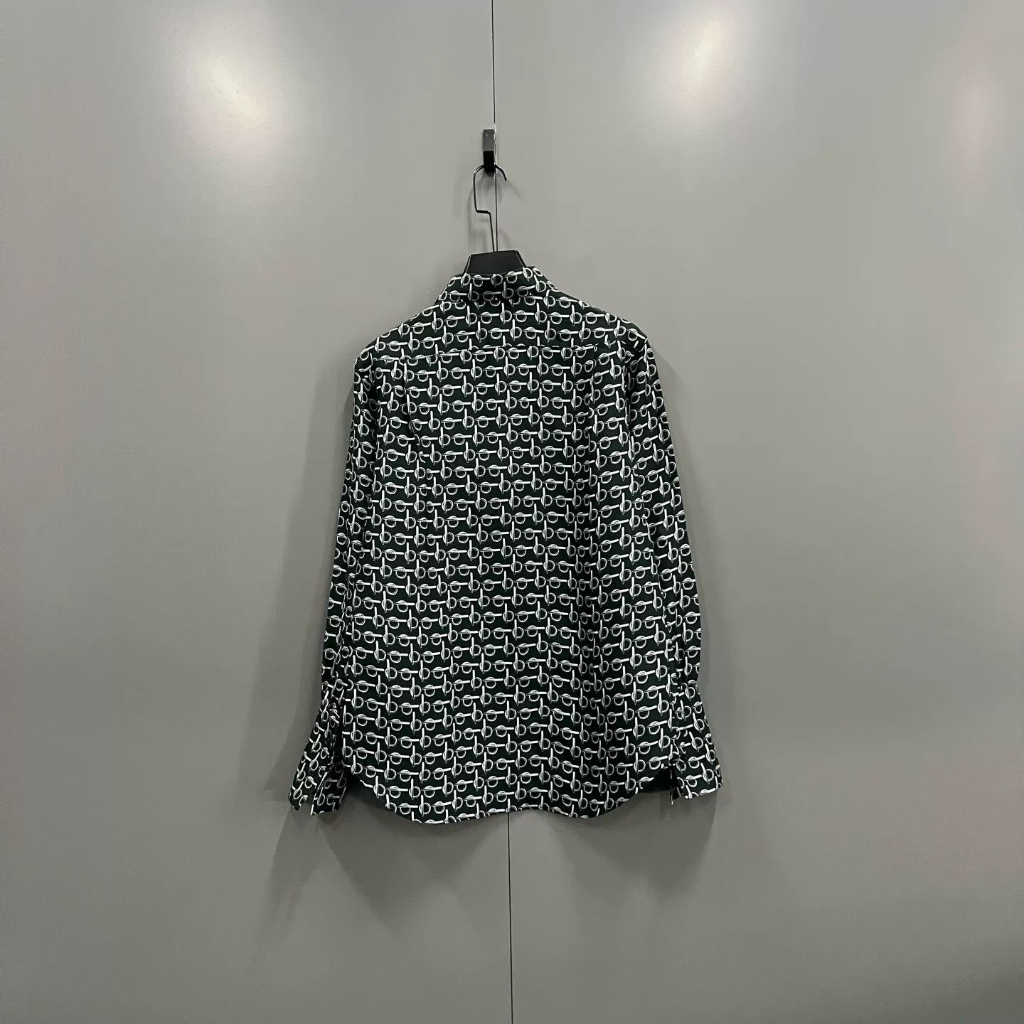 Burberry Burberry B Monogram Print Silk Button Up Shirt 36 Size XS / US 0-2 / IT 36-38 - 3 Thumbnail