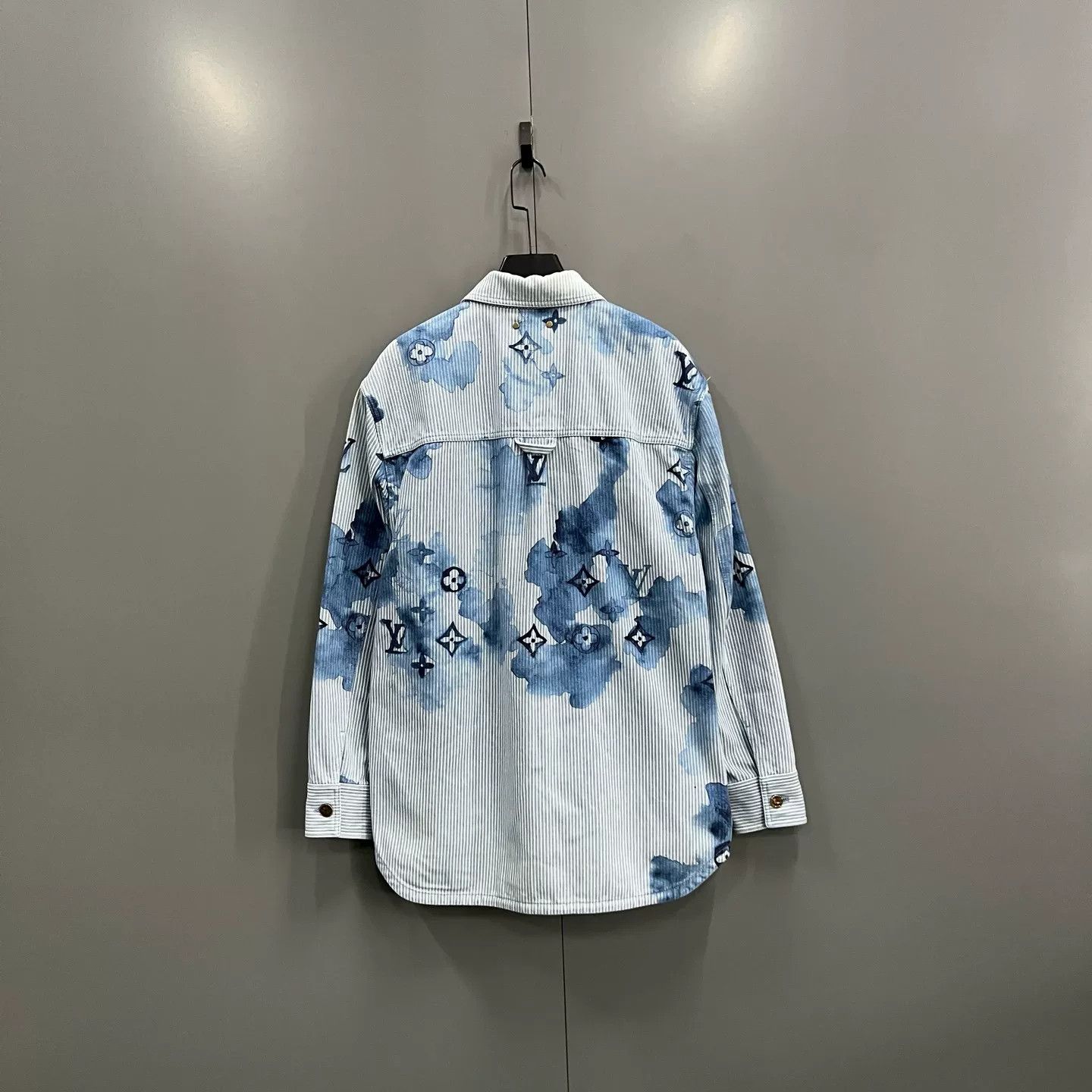 Louis Vuitton Louis Vuitton Watercolor Monogram Stripe Shirt M Size US M / EU 48-50 / 2 - 3 Thumbnail