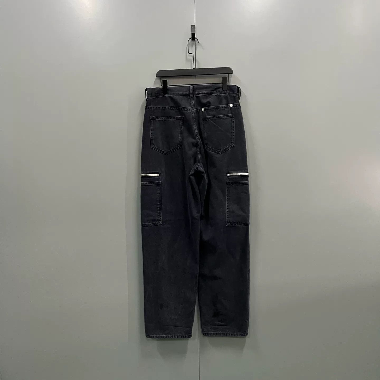 Givenchy Givenchy Zipper Cargo Pocket Denim Jeans 33 Size US 33 - 3 Thumbnail