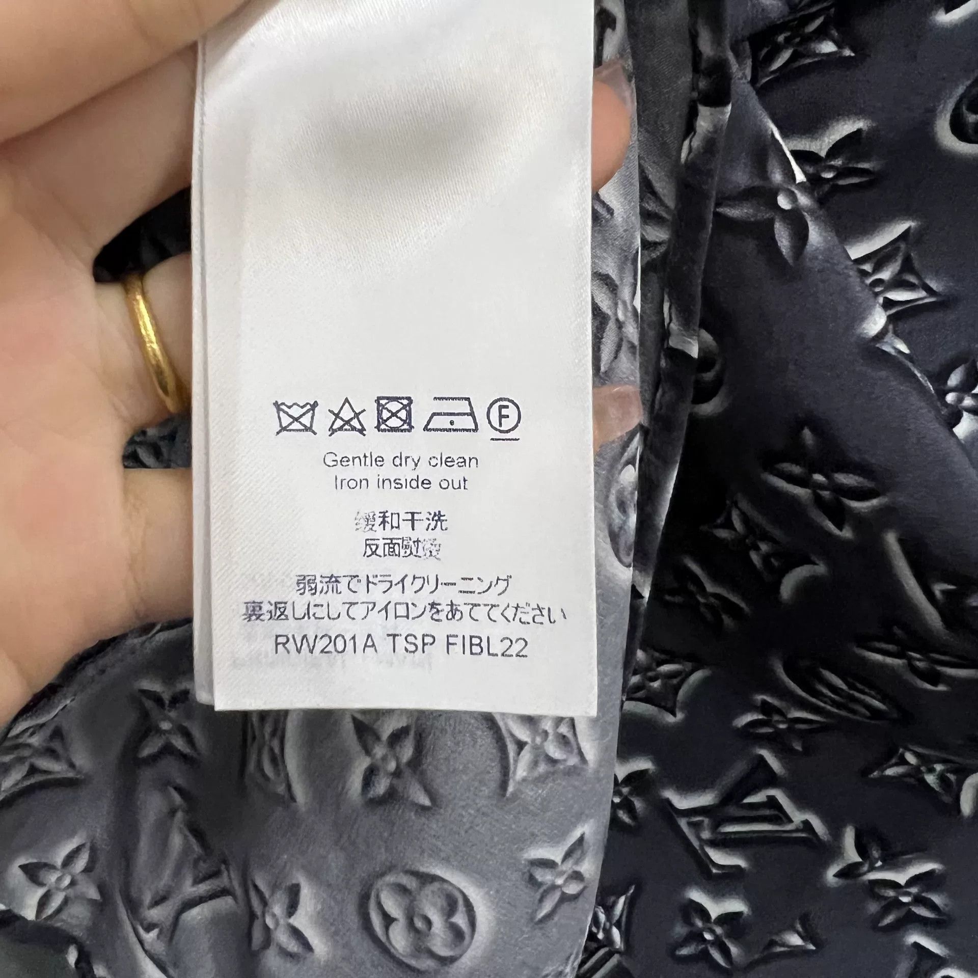 Louis Vuitton Louis Vuitton Monogram Logo Button Up Shirt 34 Size XS / US 0-2 / IT 36-38 - 6 Thumbnail