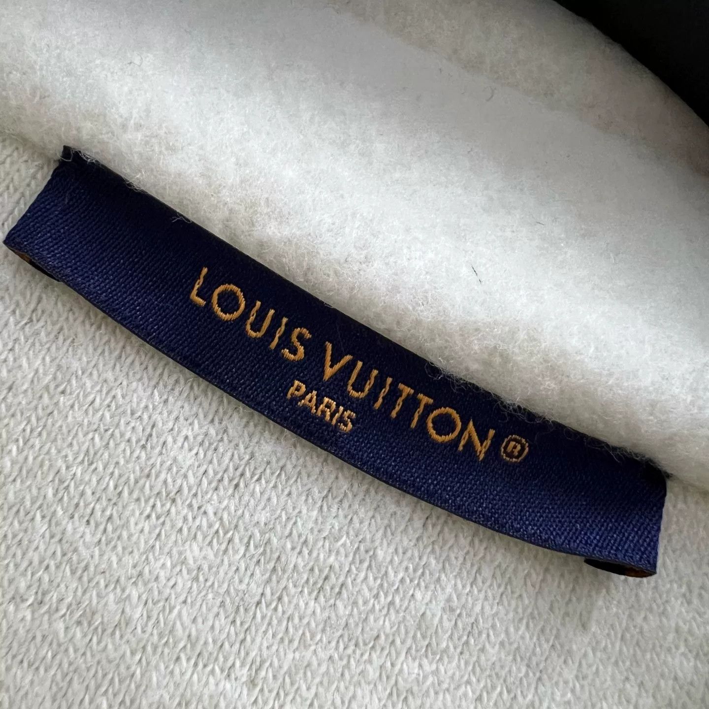 Louis Vuitton Louis Vuitton 25S Quilted Wool Embossed Logo Jacket M Size US M / EU 48-50 / 2 - 4 Thumbnail