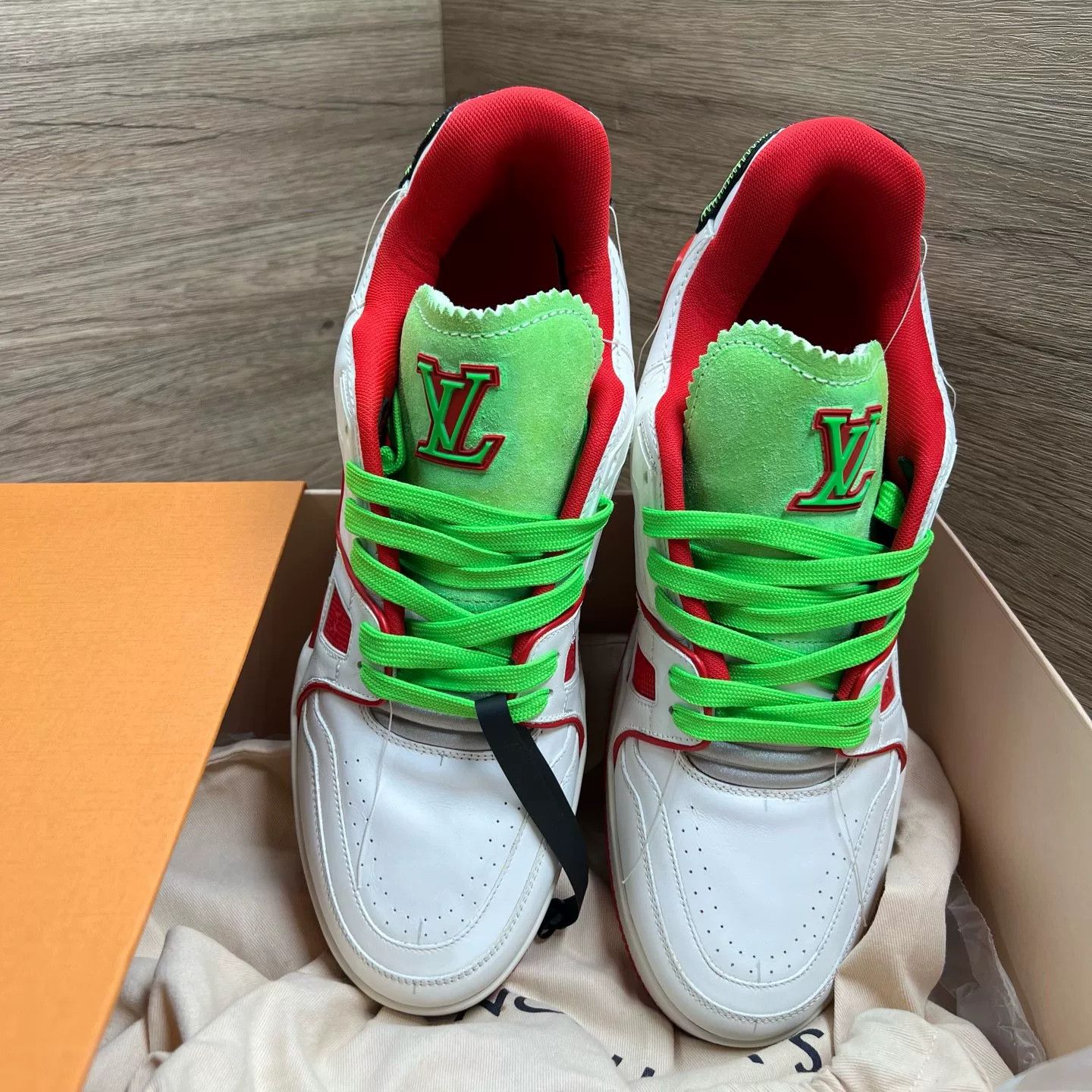 Louis Vuitton Louis Vuitton NY Limited Trainer Sneakers 9 Size US 10 / EU 43 - 3 Thumbnail